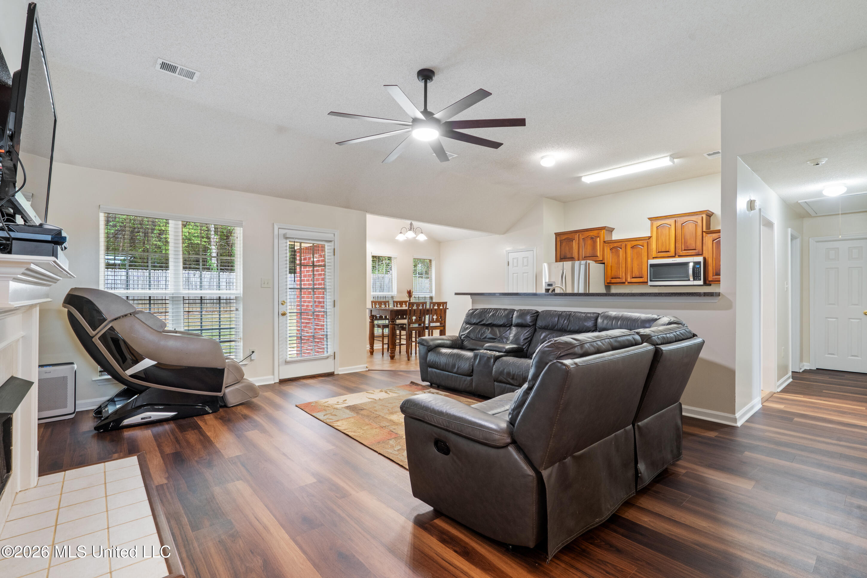 6746 White Hawk Lane Property Photo 3