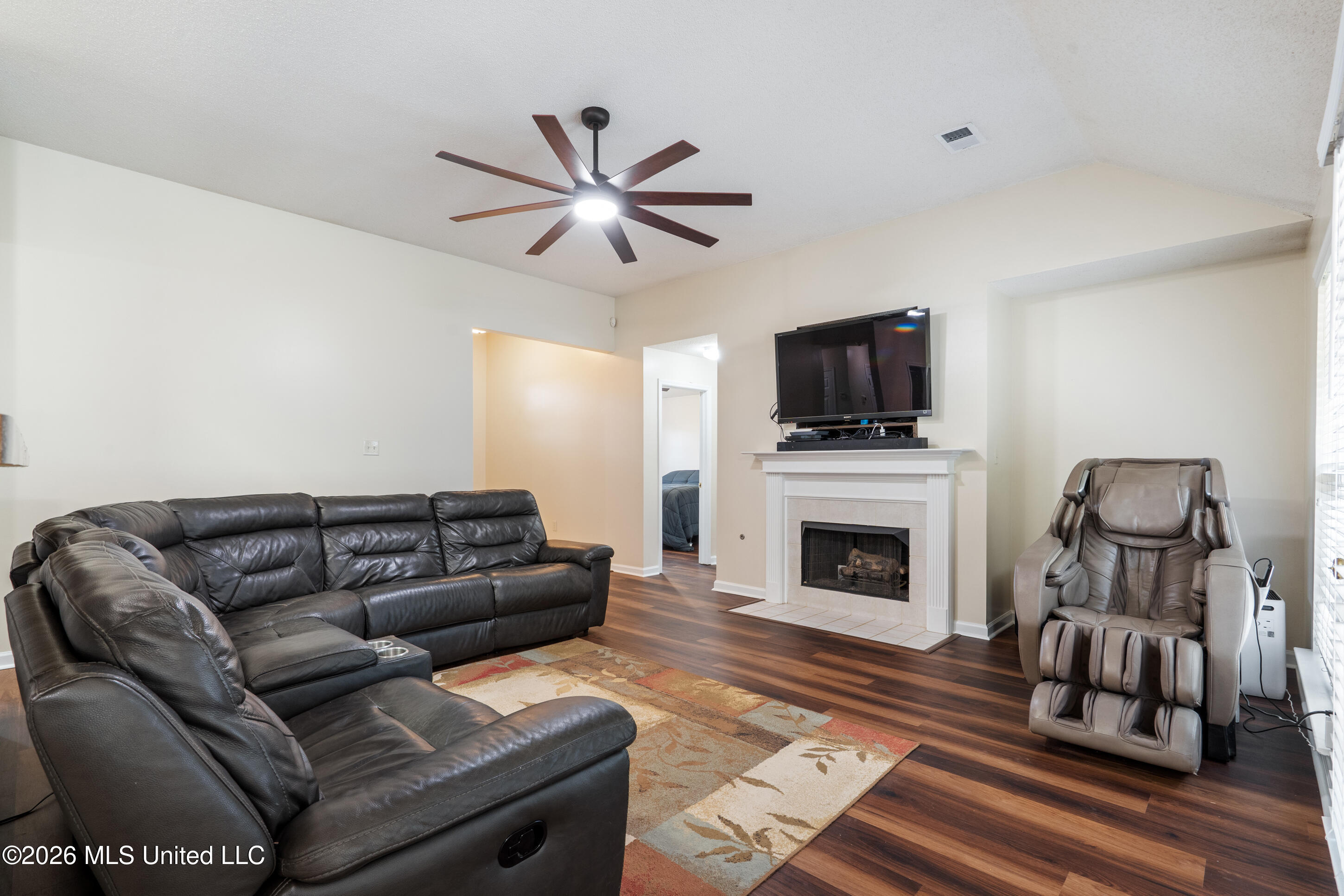 6746 White Hawk Lane Property Photo 5