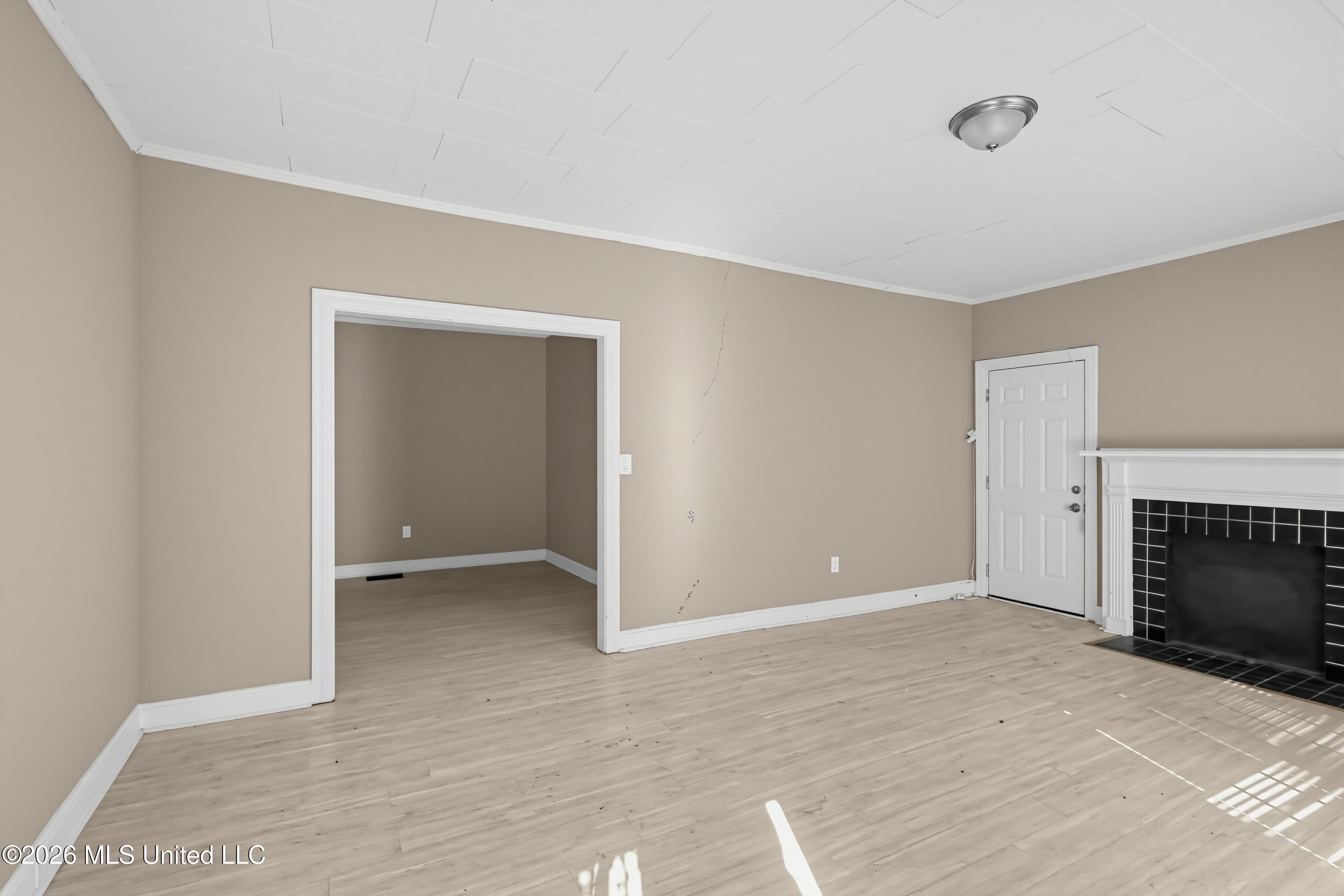 1829 East Drive Property Photo 2