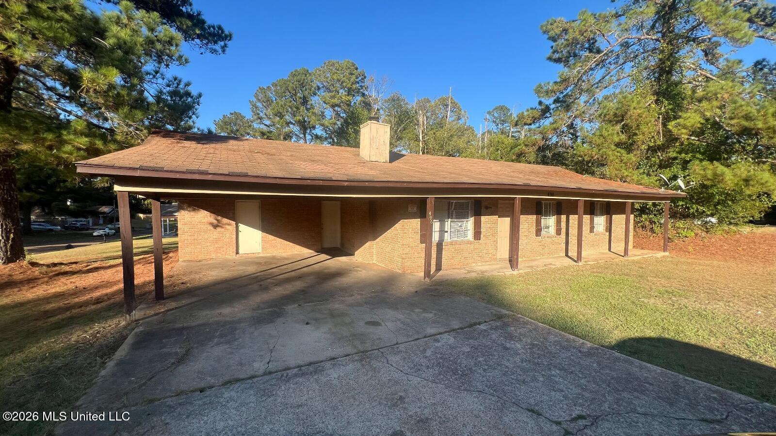 496 Chelsea Drive Property Photo 1