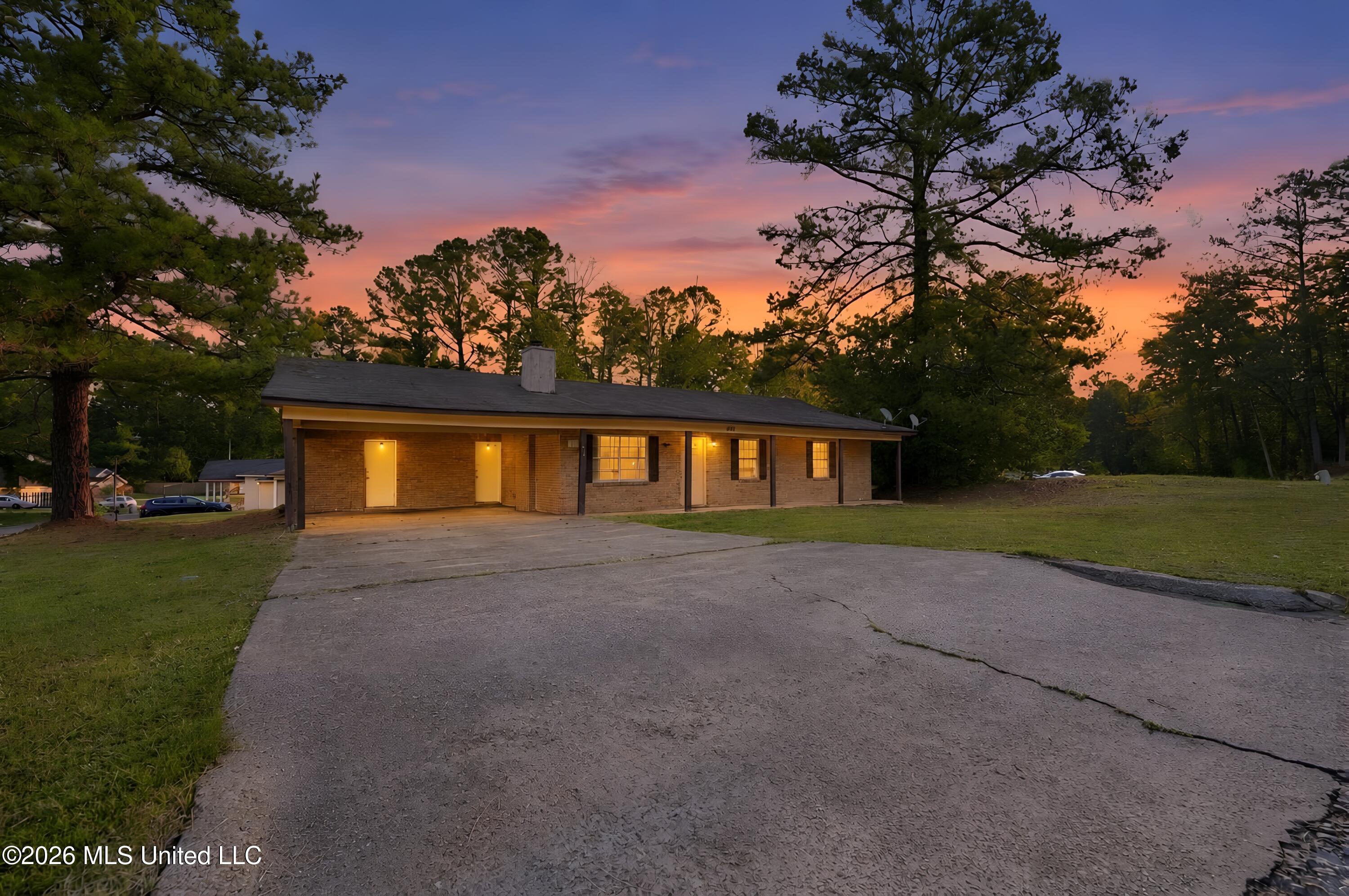 496 Chelsea Drive Property Photo 1