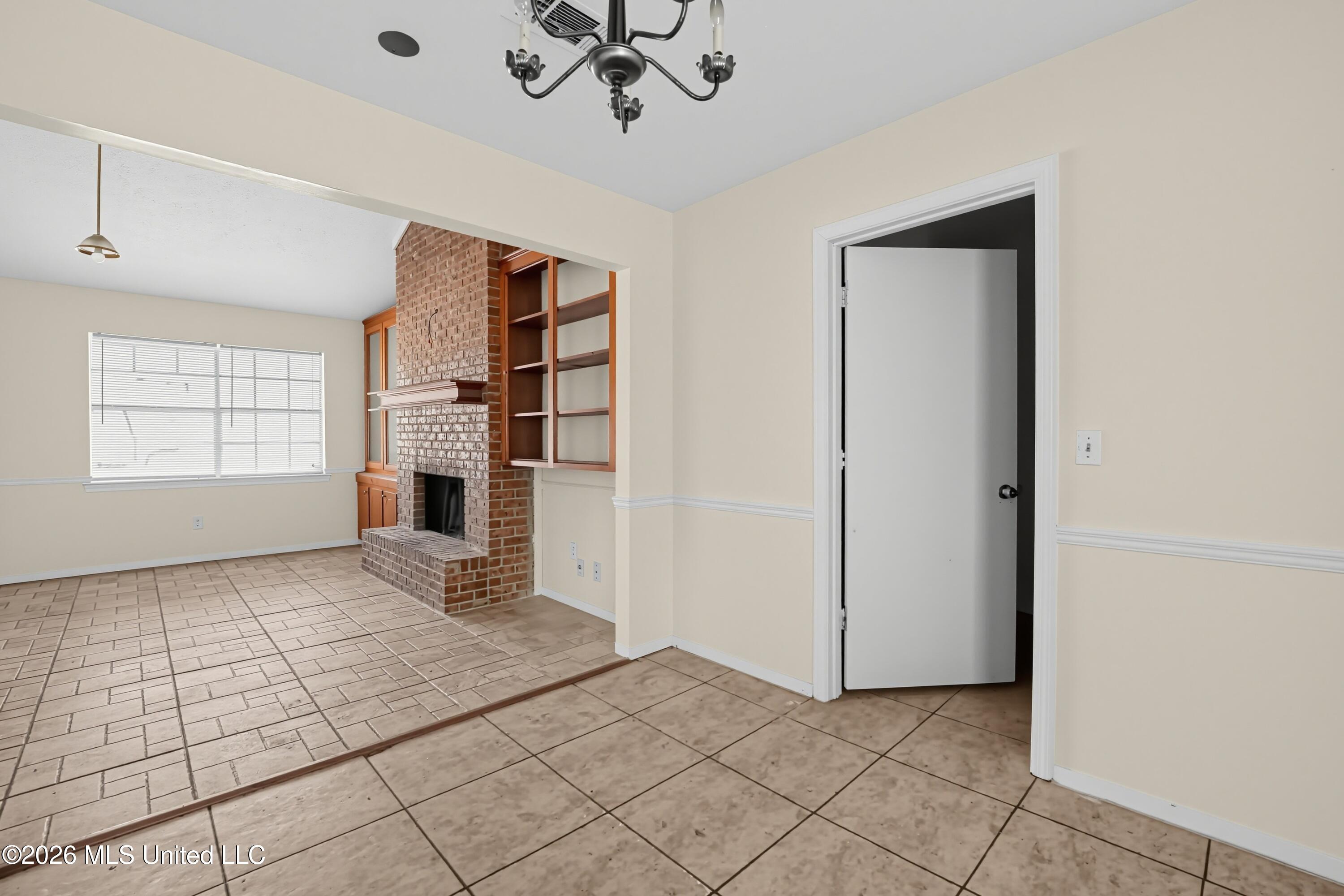 496 Chelsea Drive Property Photo 5