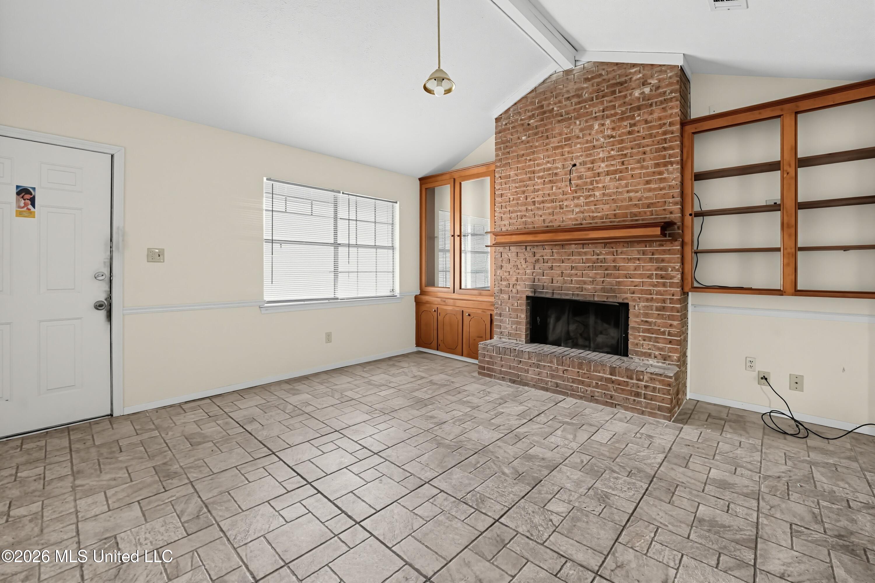 496 Chelsea Drive Property Photo 9