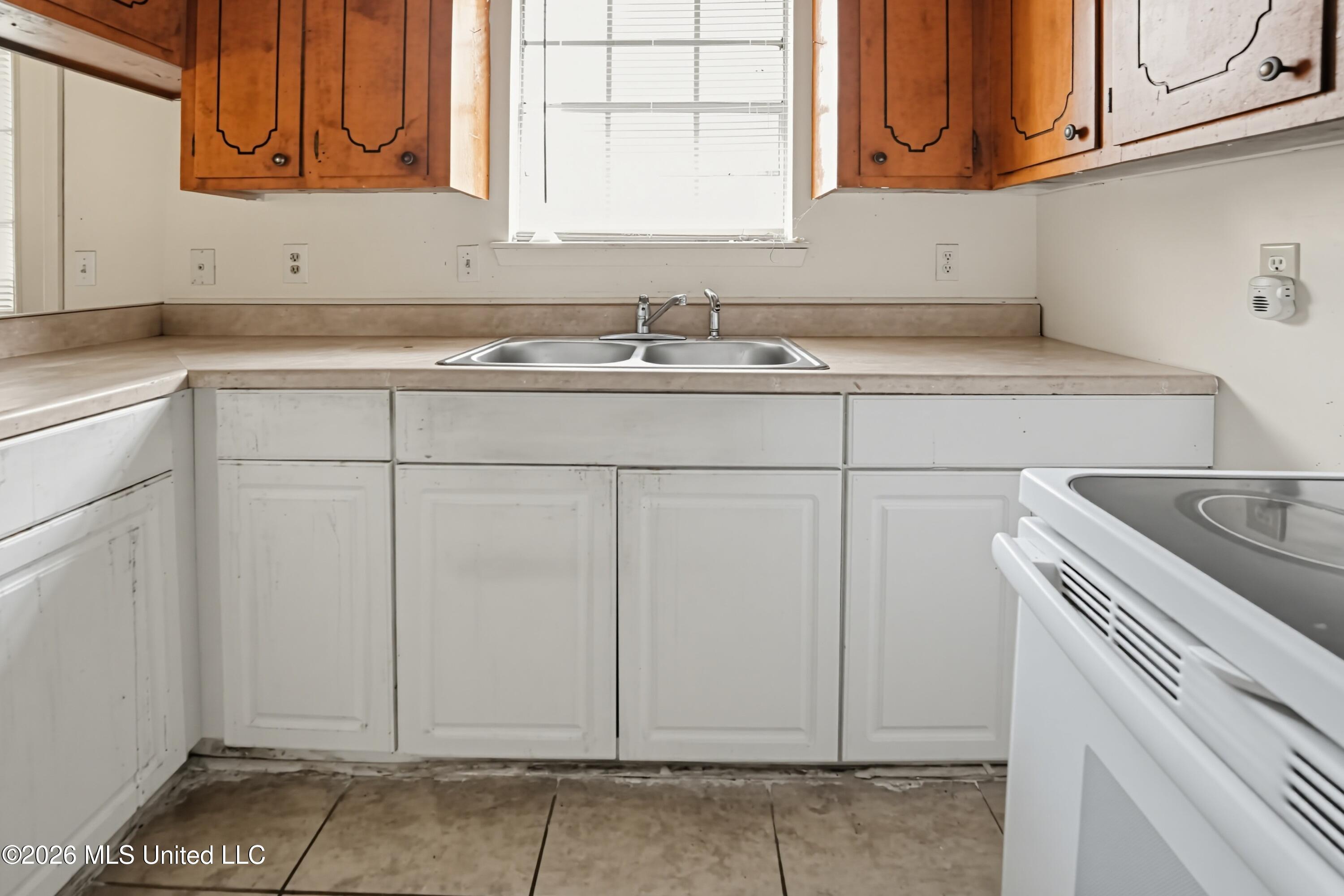496 Chelsea Drive Property Photo 11