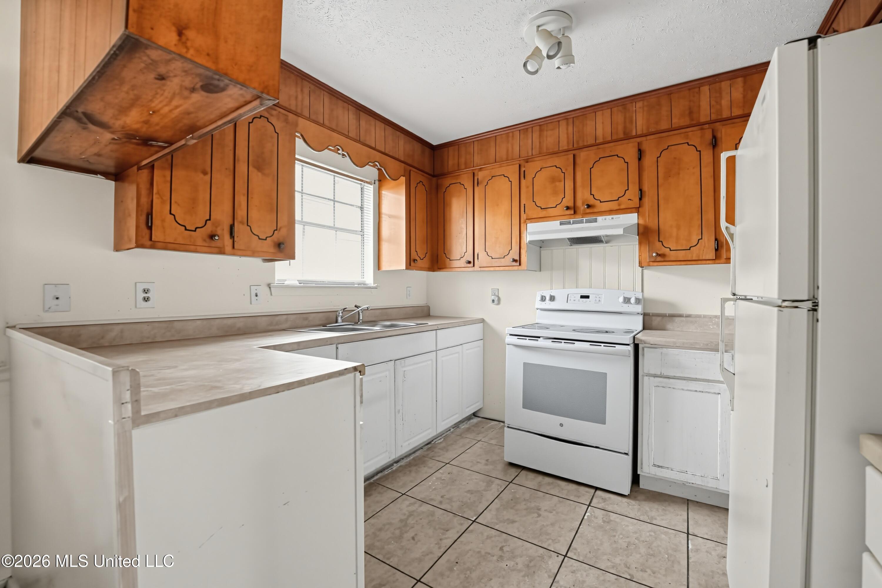 496 Chelsea Drive Property Photo 13