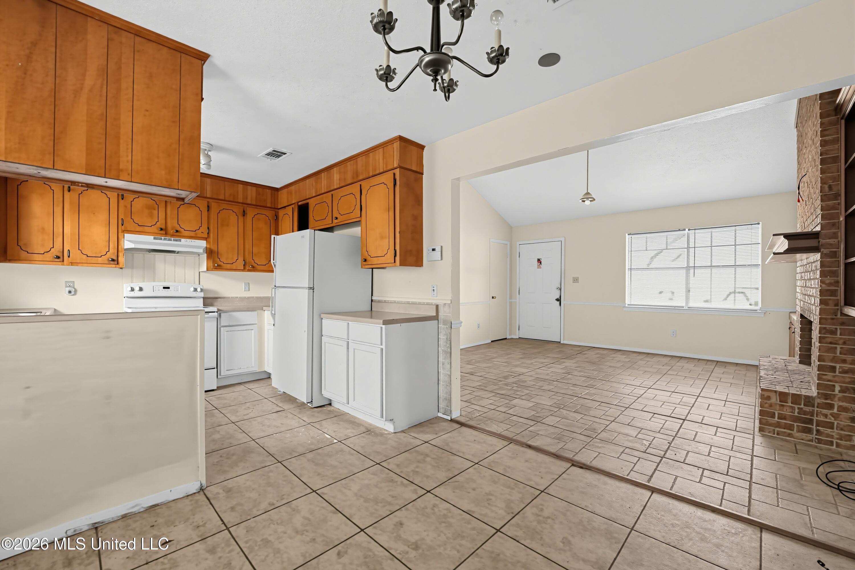 496 Chelsea Drive Property Photo 14