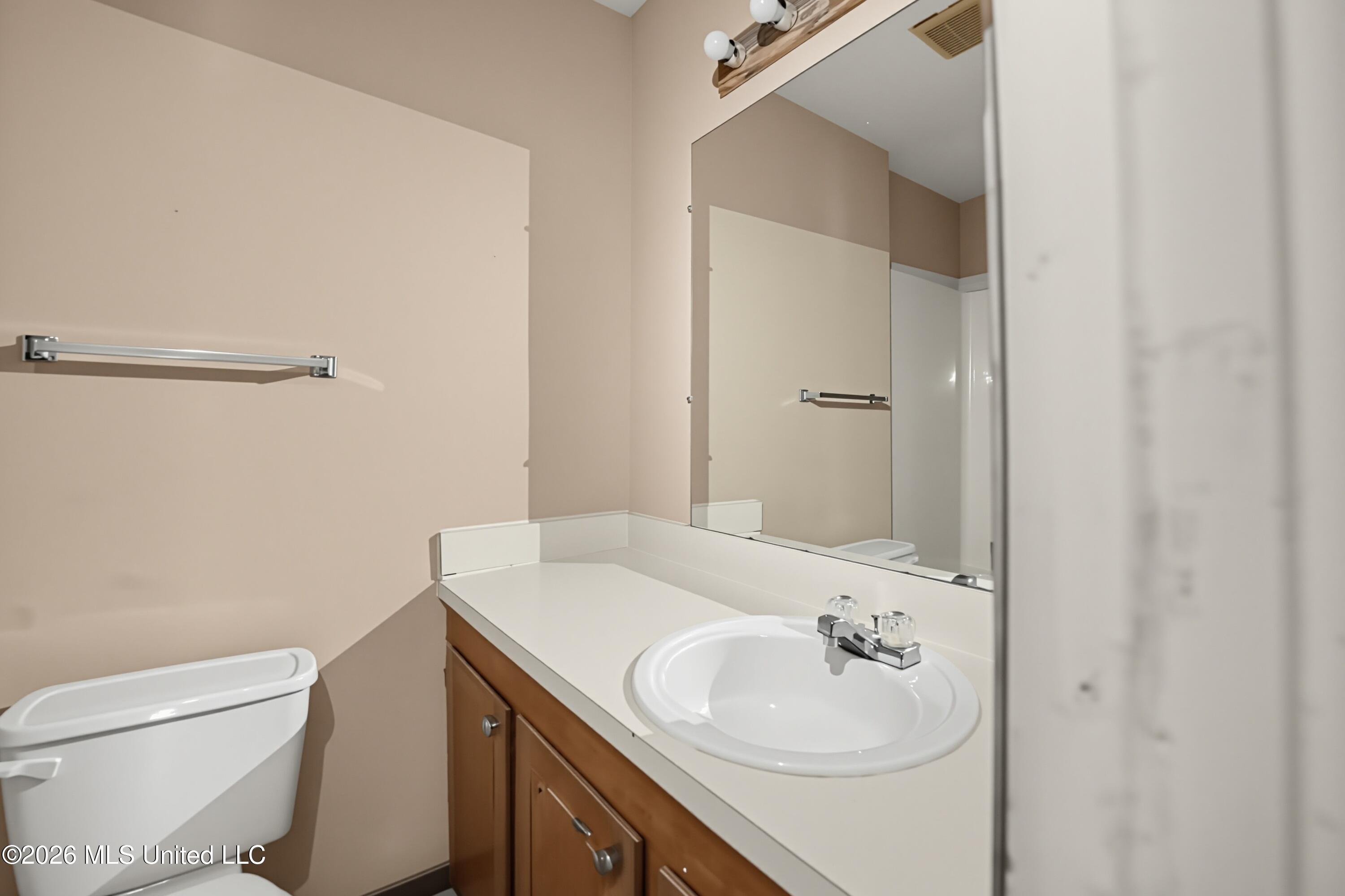 496 Chelsea Drive Property Photo 16