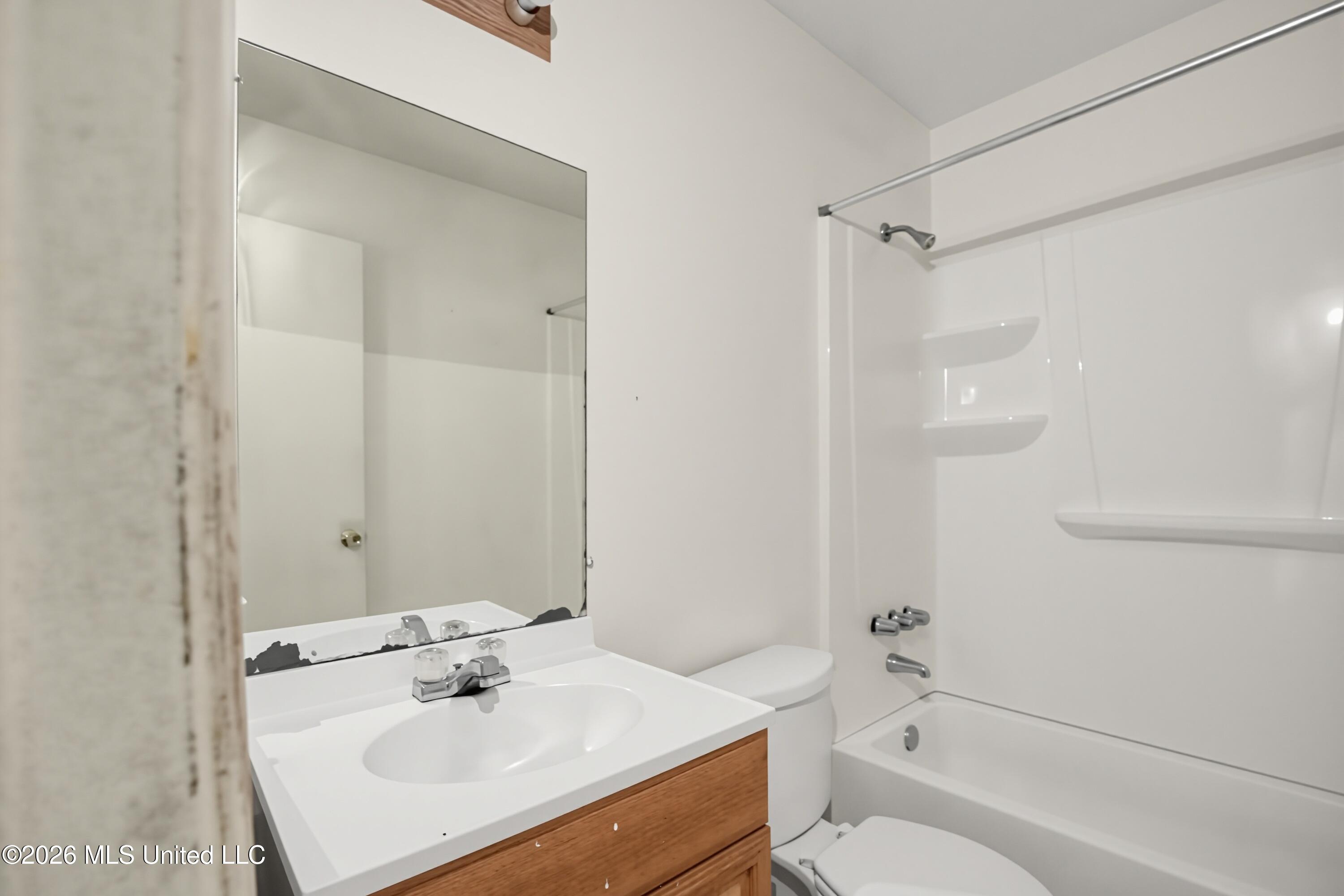 496 Chelsea Drive Property Photo 18