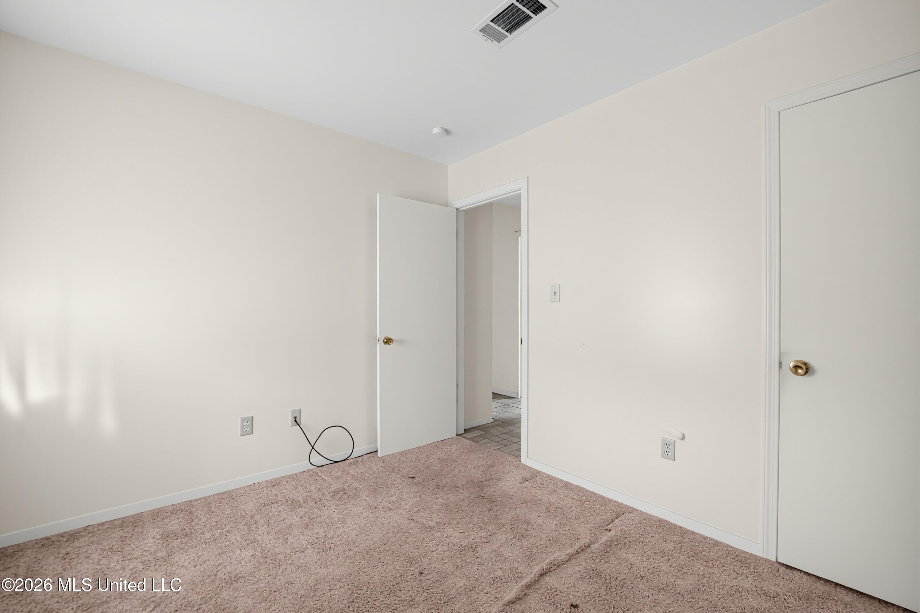 496 Chelsea Drive Property Photo 20