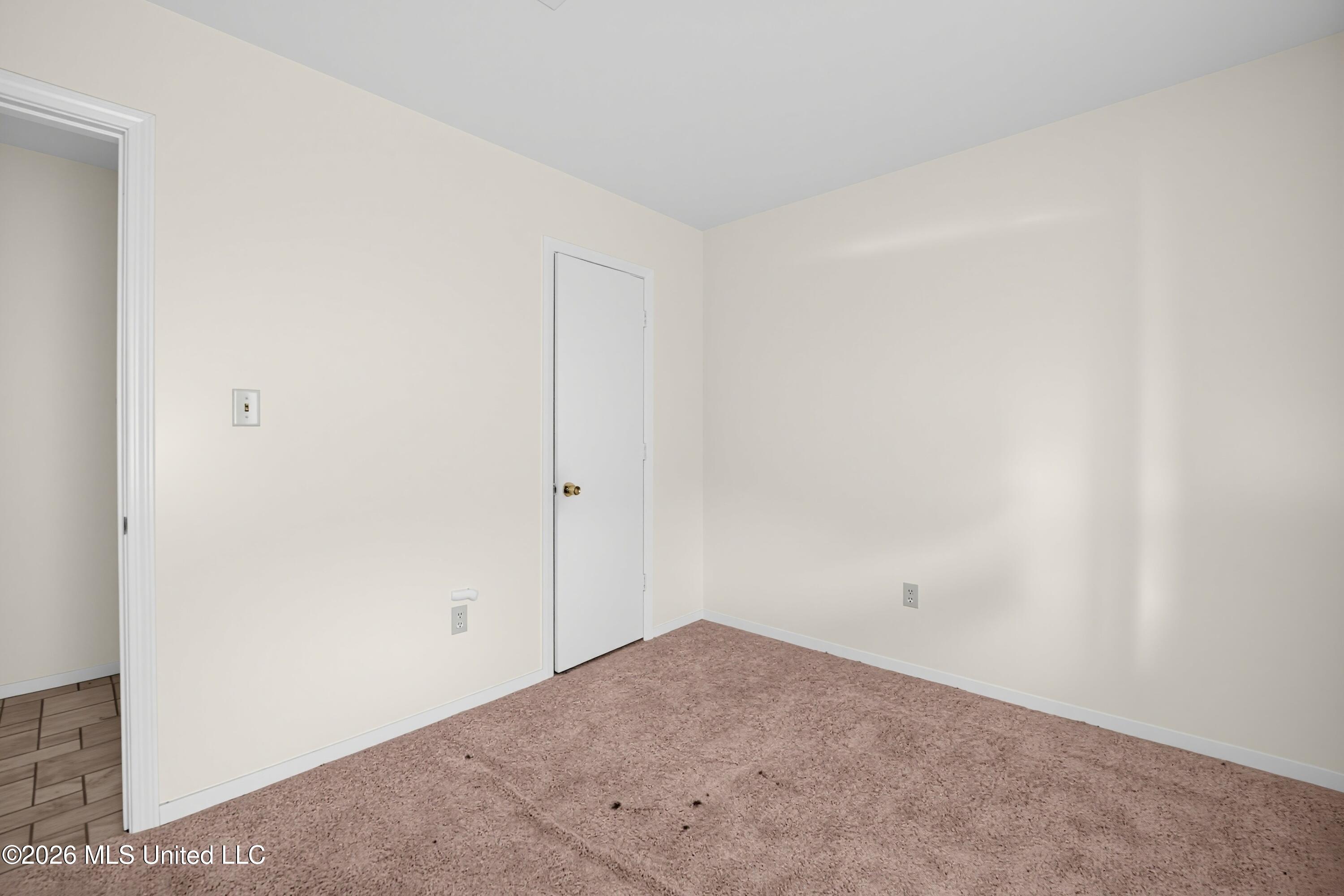 496 Chelsea Drive Property Photo 21