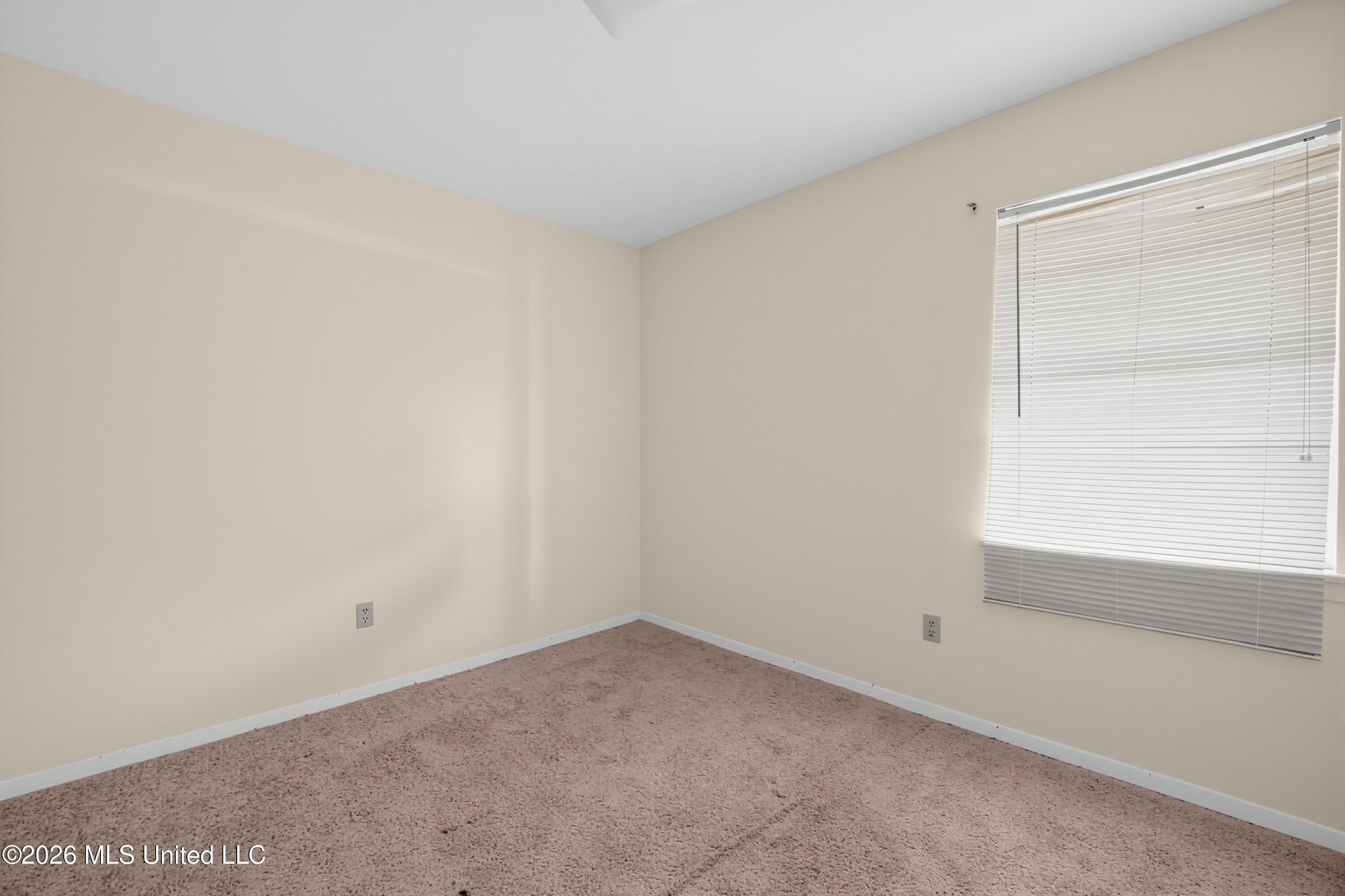 496 Chelsea Drive Property Photo 22