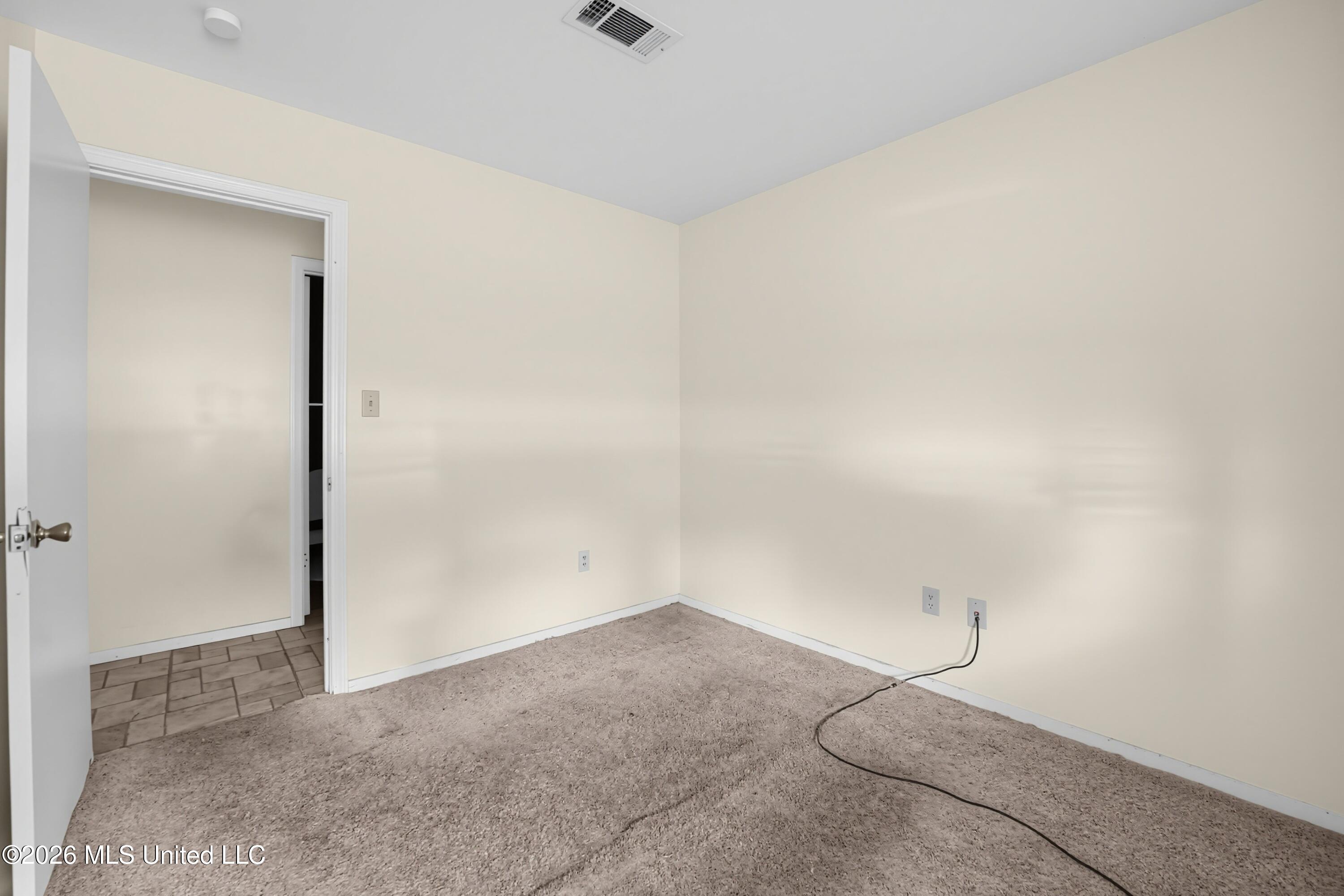 496 Chelsea Drive Property Photo 27