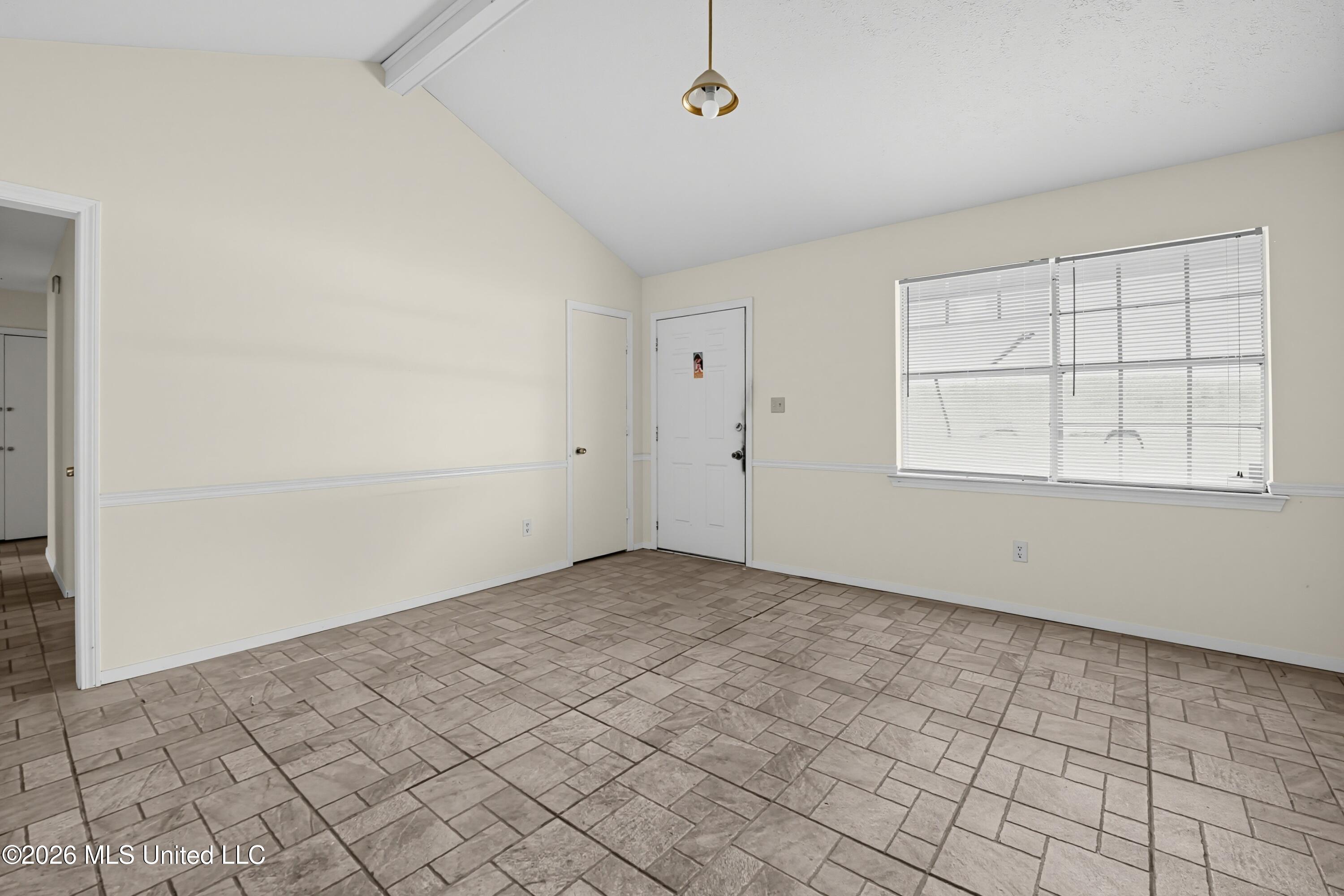 496 Chelsea Drive Property Photo 28