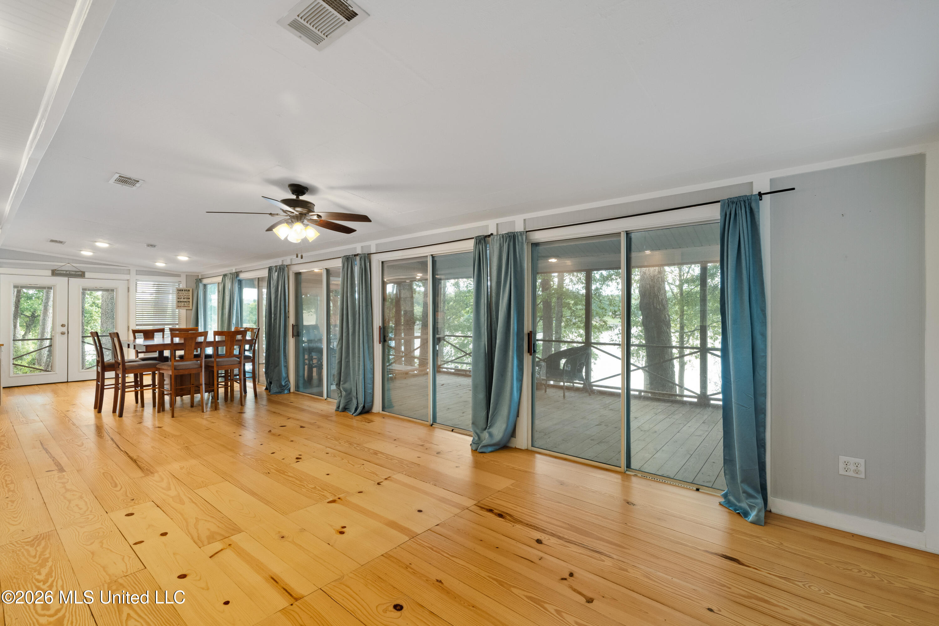 2172 Sw Hurricane Lake Drive Property Photo 7