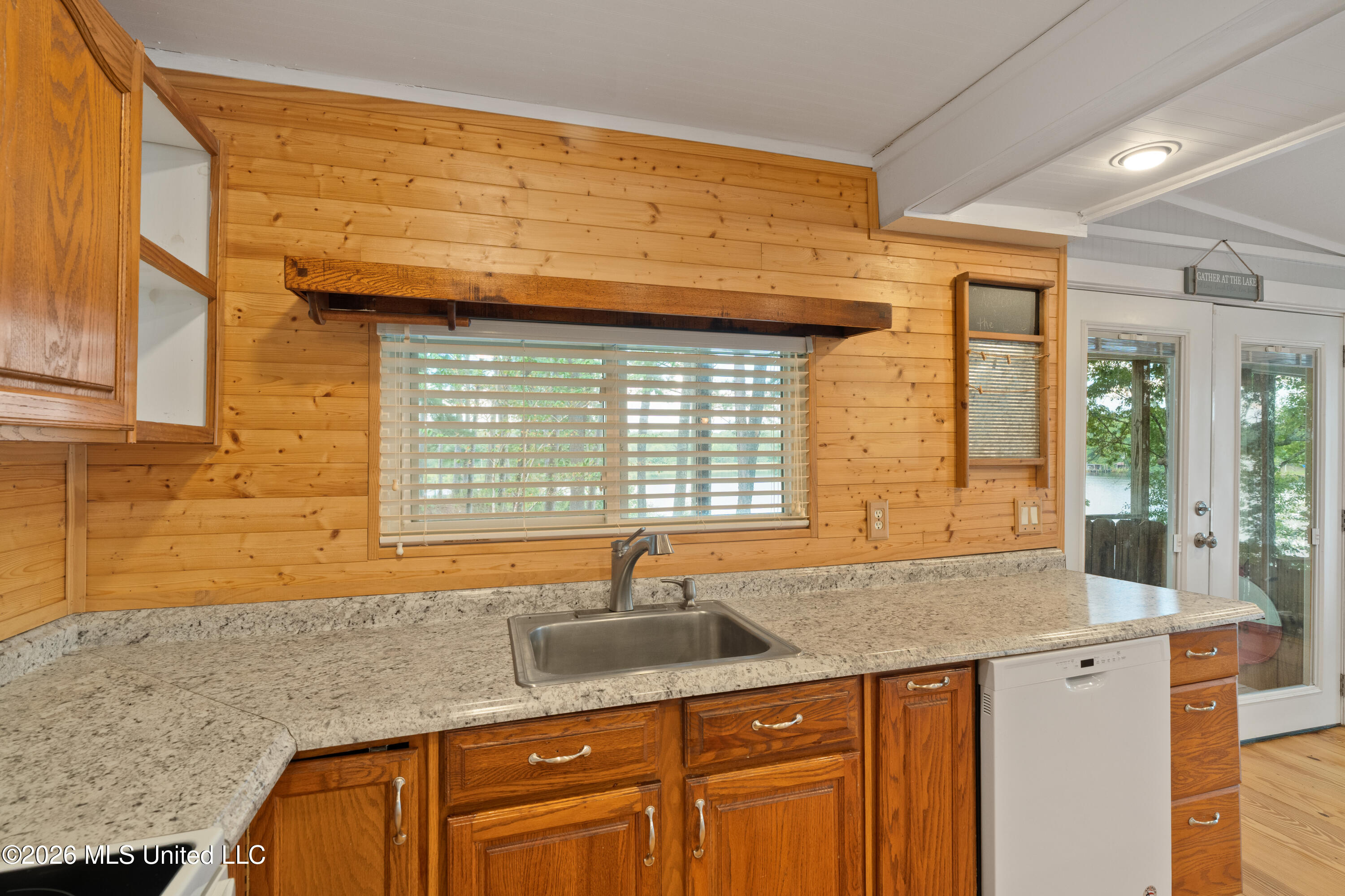2172 Sw Hurricane Lake Drive Property Photo 9