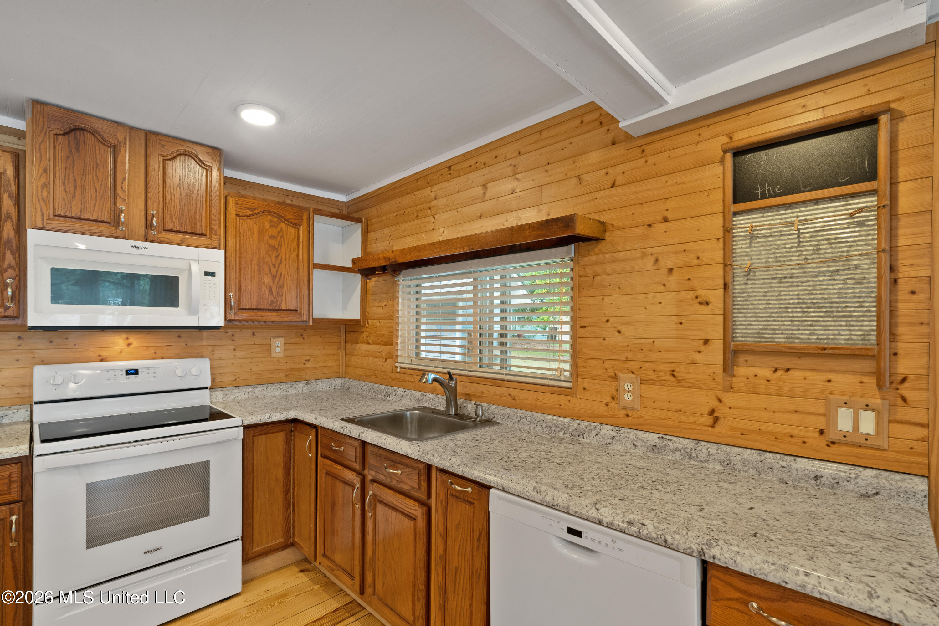 2172 Sw Hurricane Lake Drive Property Photo 11
