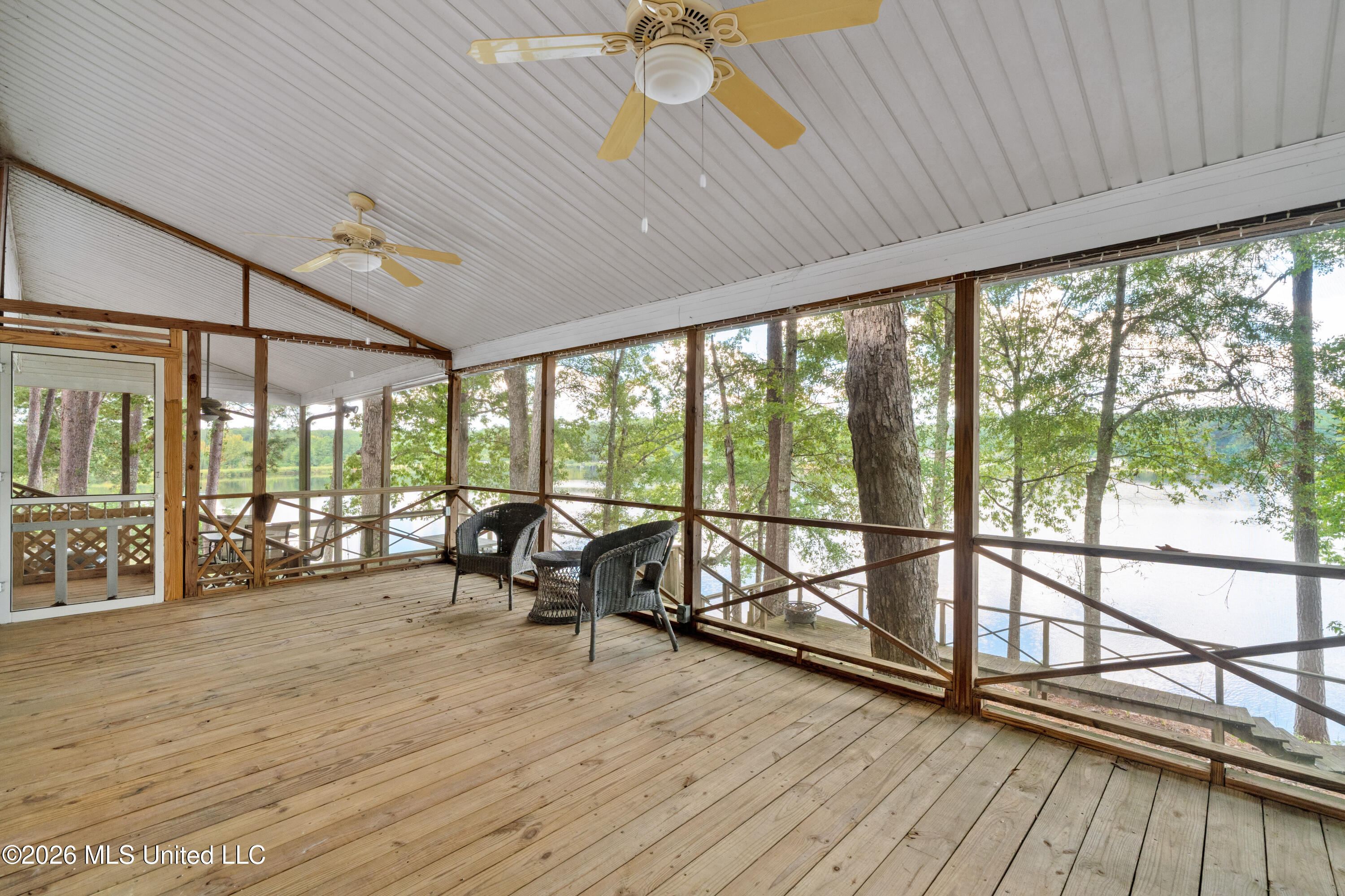 2172 Sw Hurricane Lake Drive Property Photo 21
