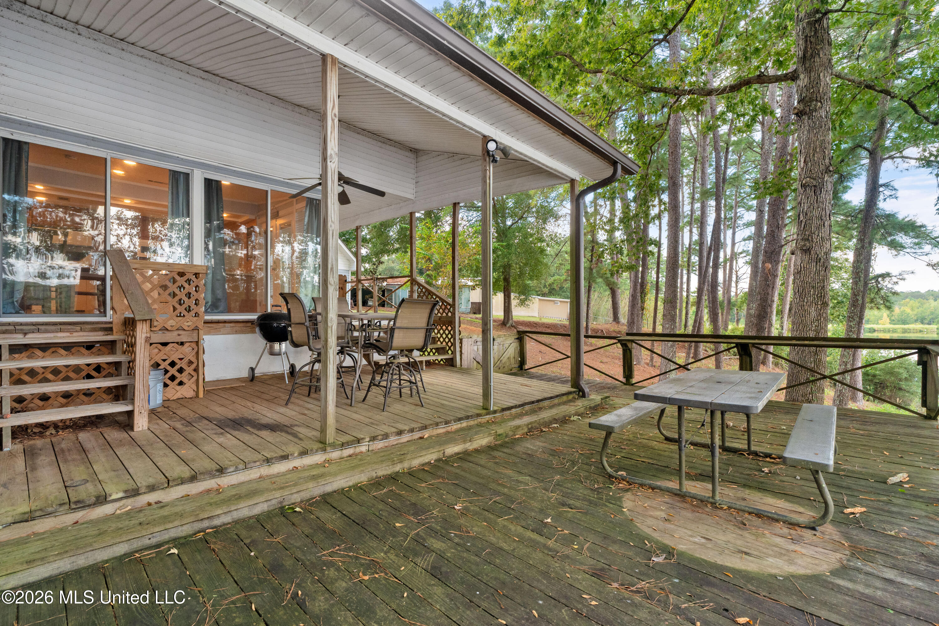 2172 Sw Hurricane Lake Drive Property Photo 24