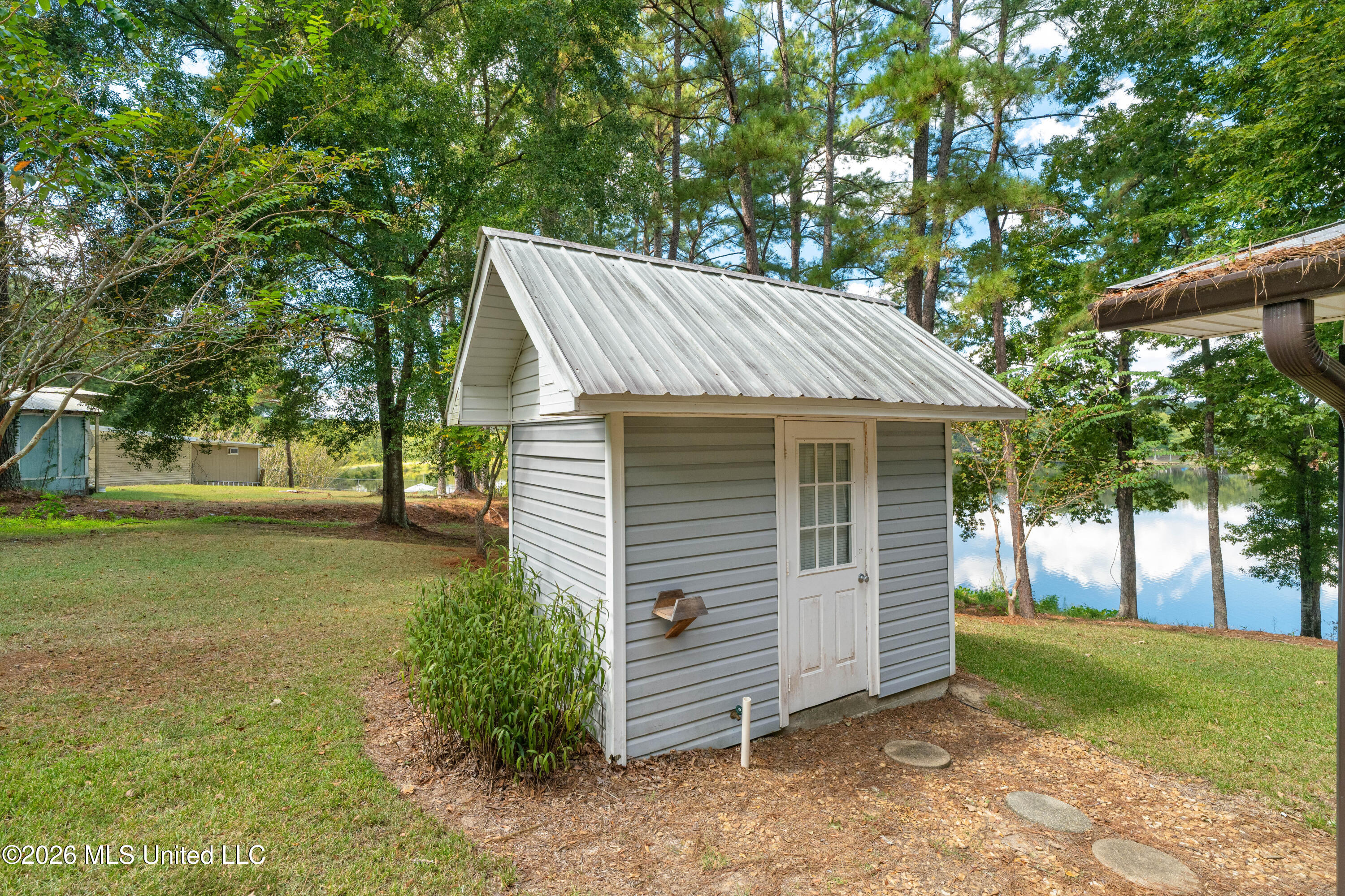 2172 Sw Hurricane Lake Drive Property Photo 33