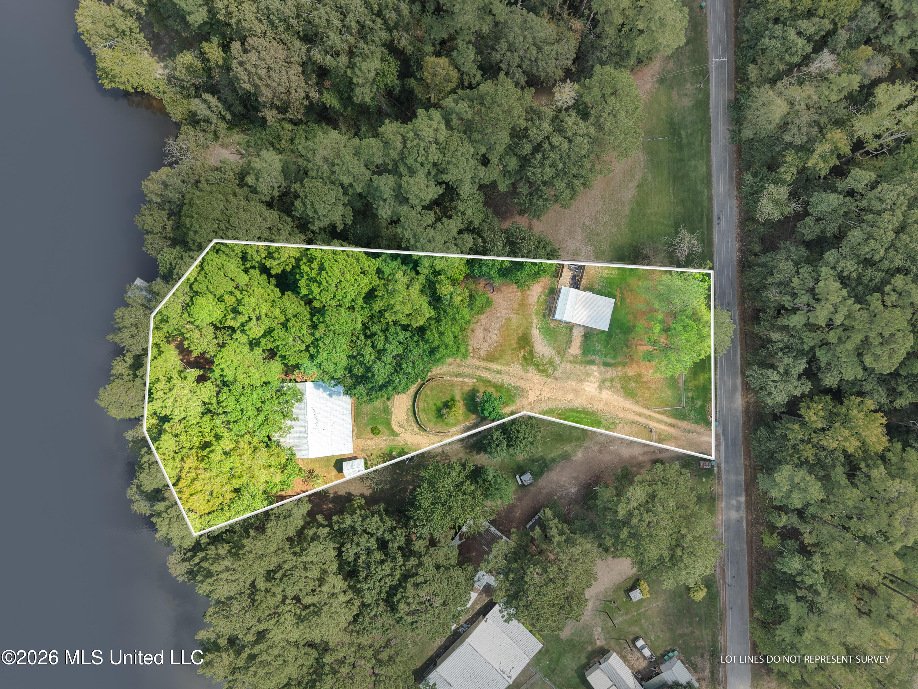 2172 Sw Hurricane Lake Drive Property Photo 38