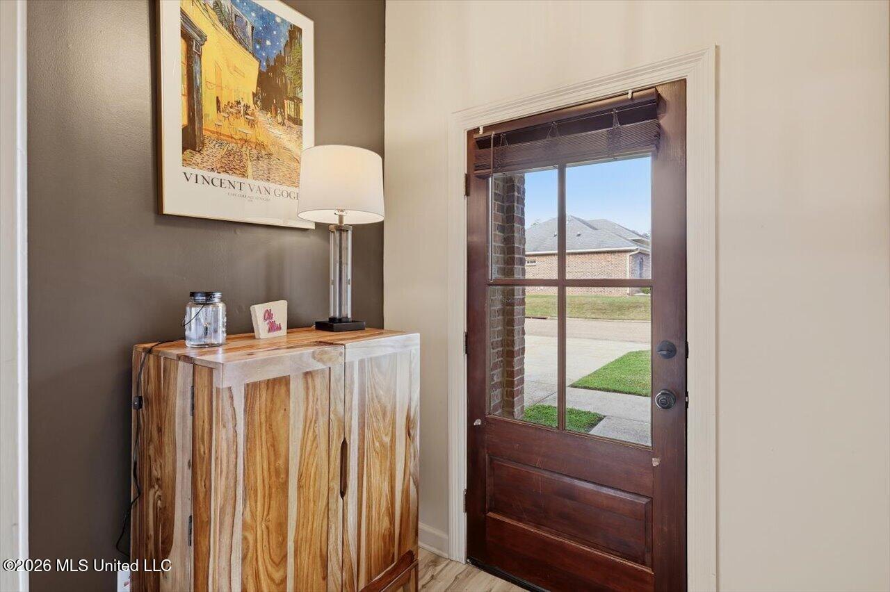 420 Stoneybrook Drive Property Photo 4