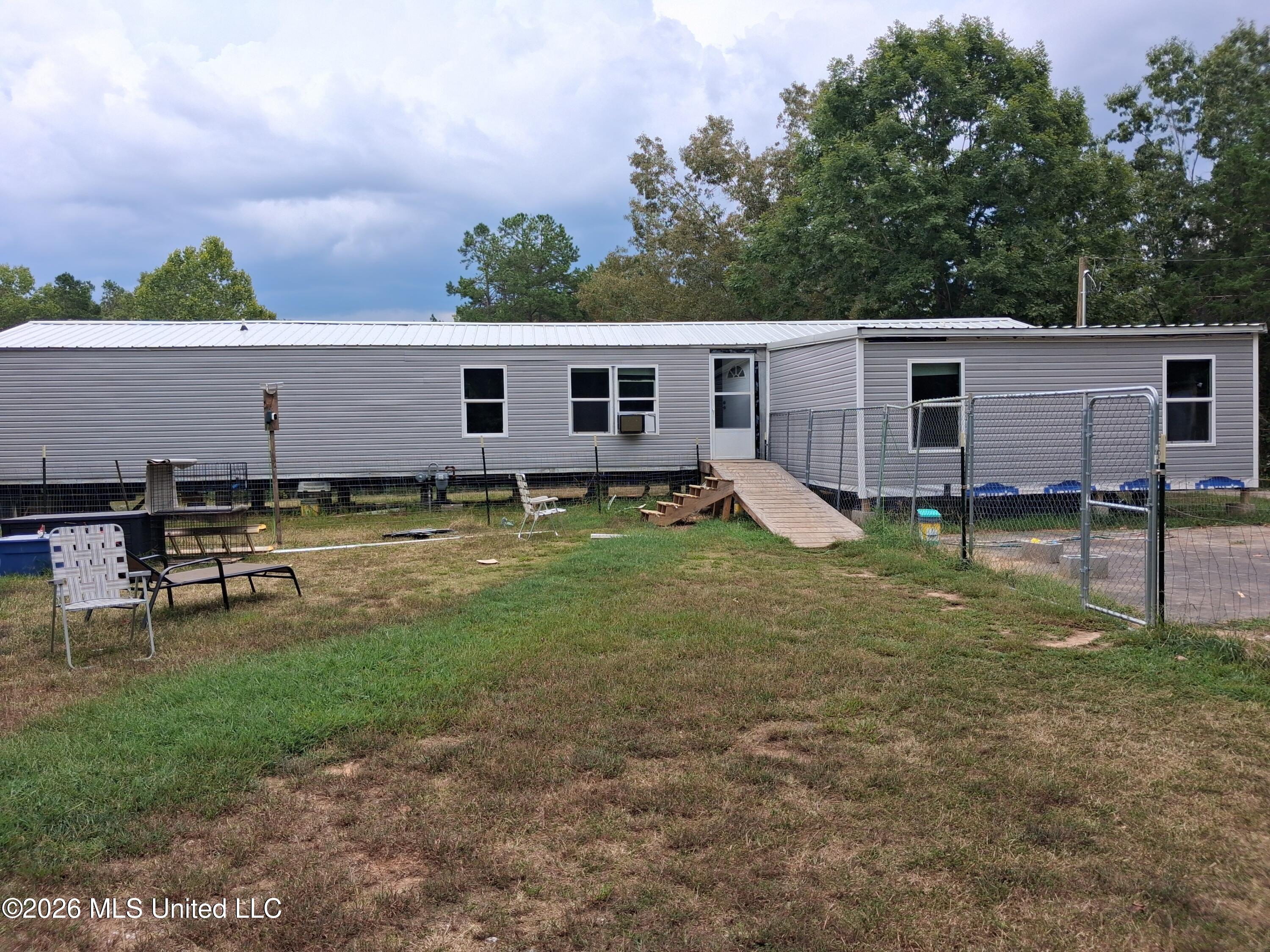 261 County Road 410 Property Photo 1