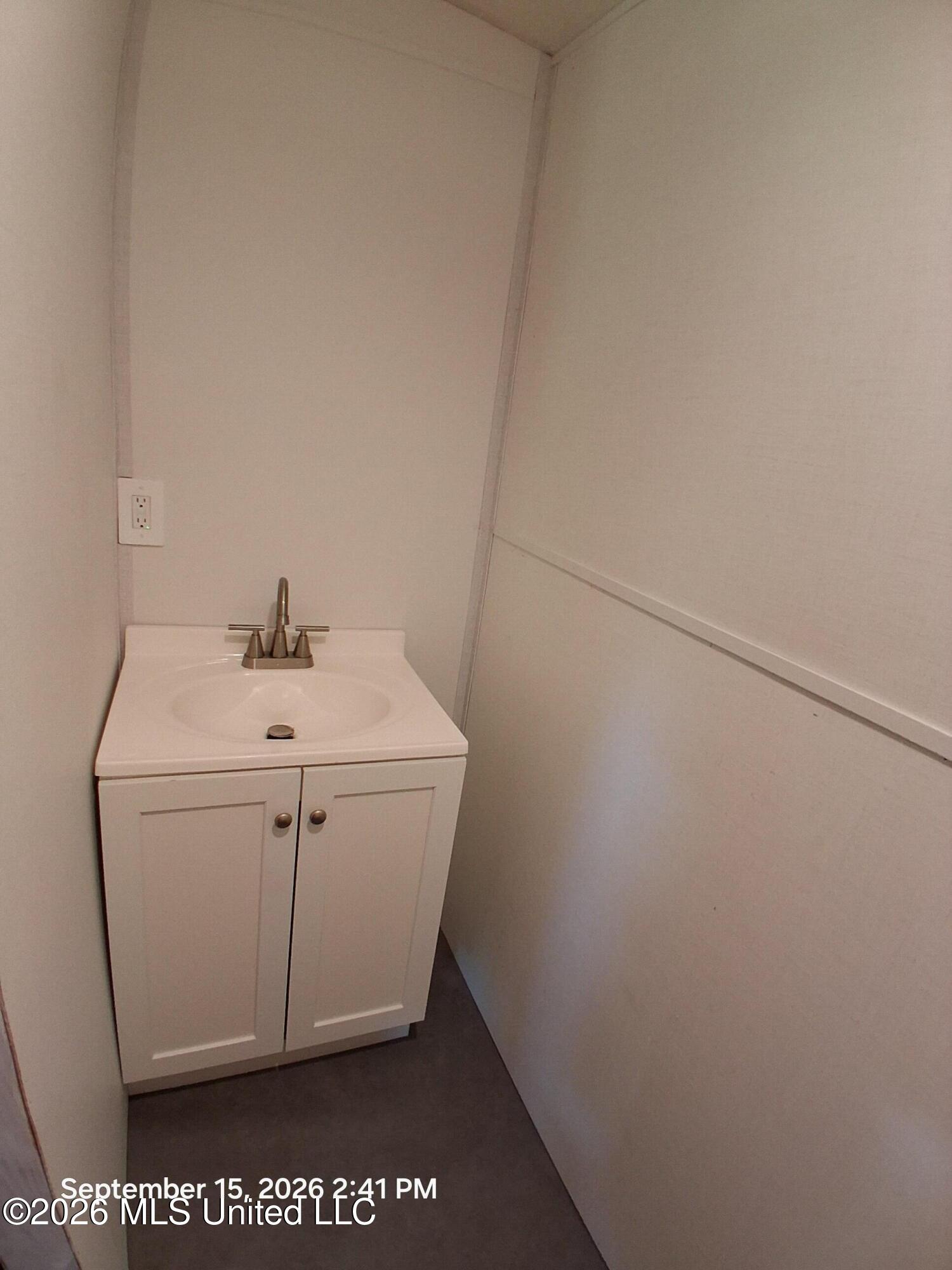 261 County Road 410 Property Photo 9