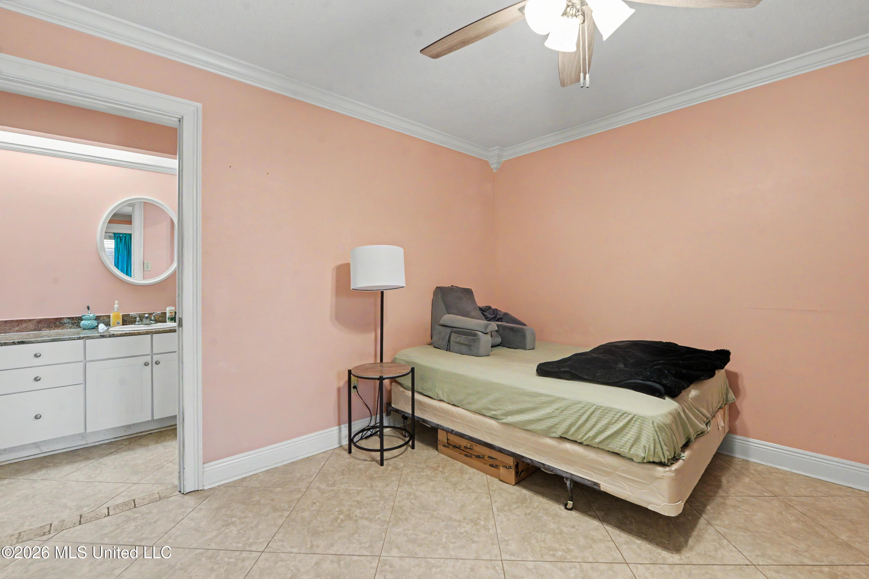 610 Sunset Drive Property Photo 11
