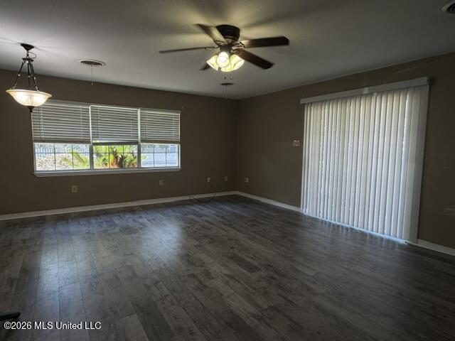 407 St John Street Property Photo 5
