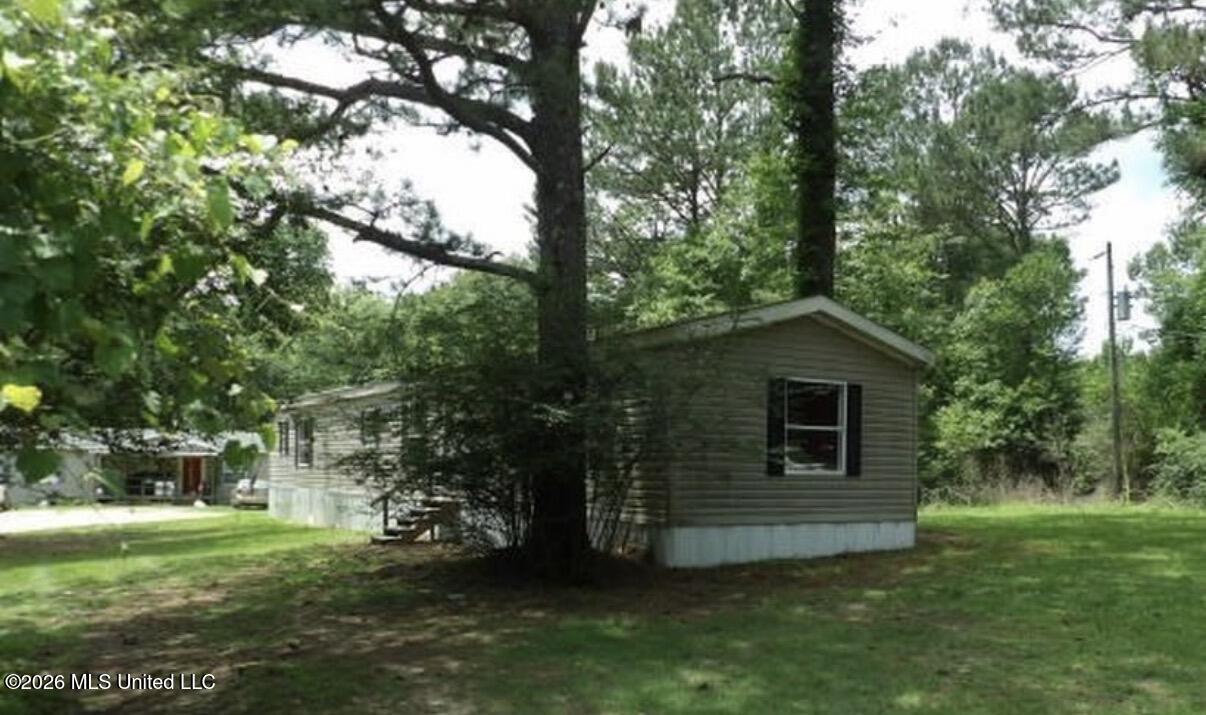 1901 Nw Zetus Road Property Photo 2