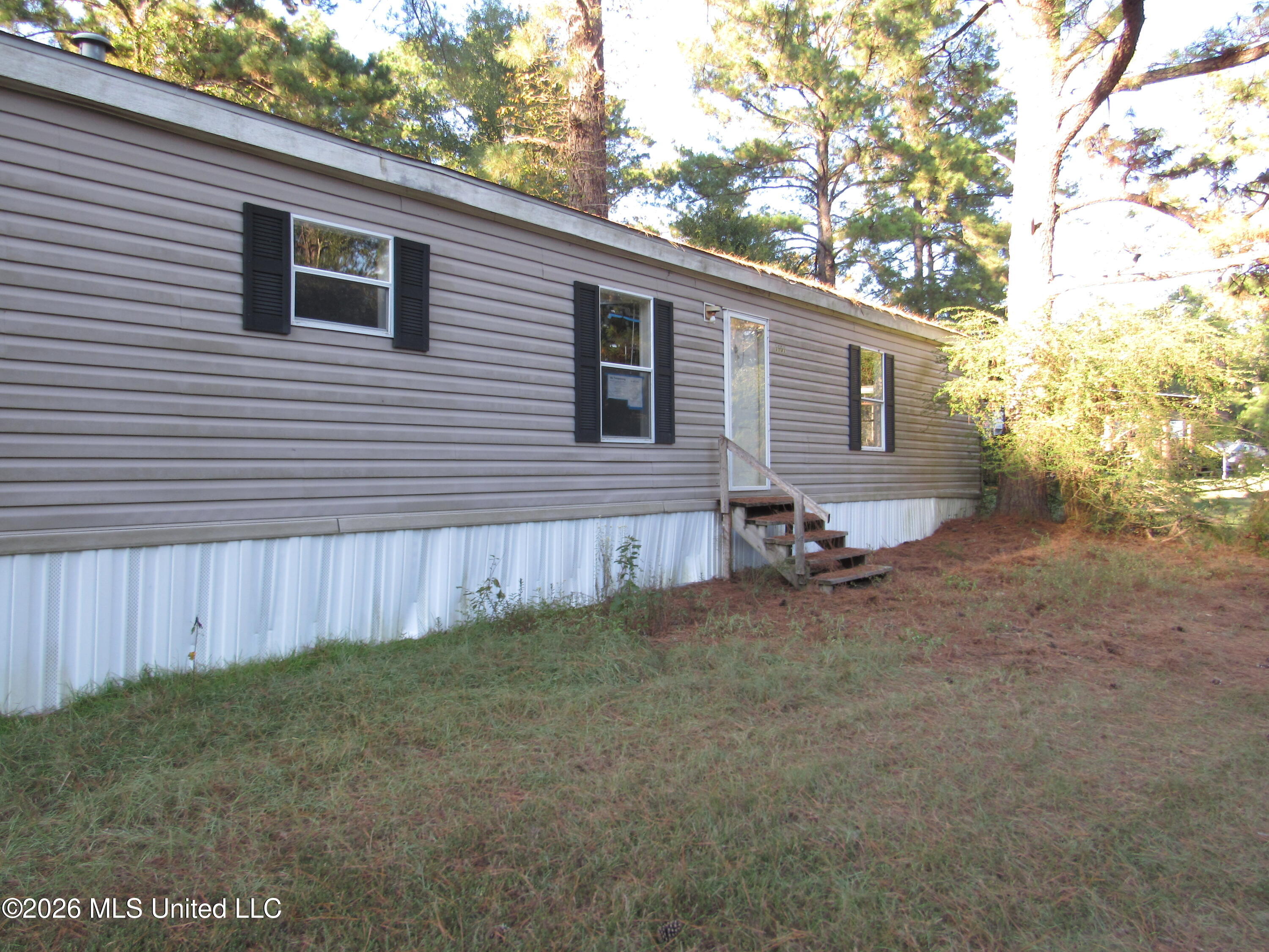 1901 Nw Zetus Road Property Photo 5
