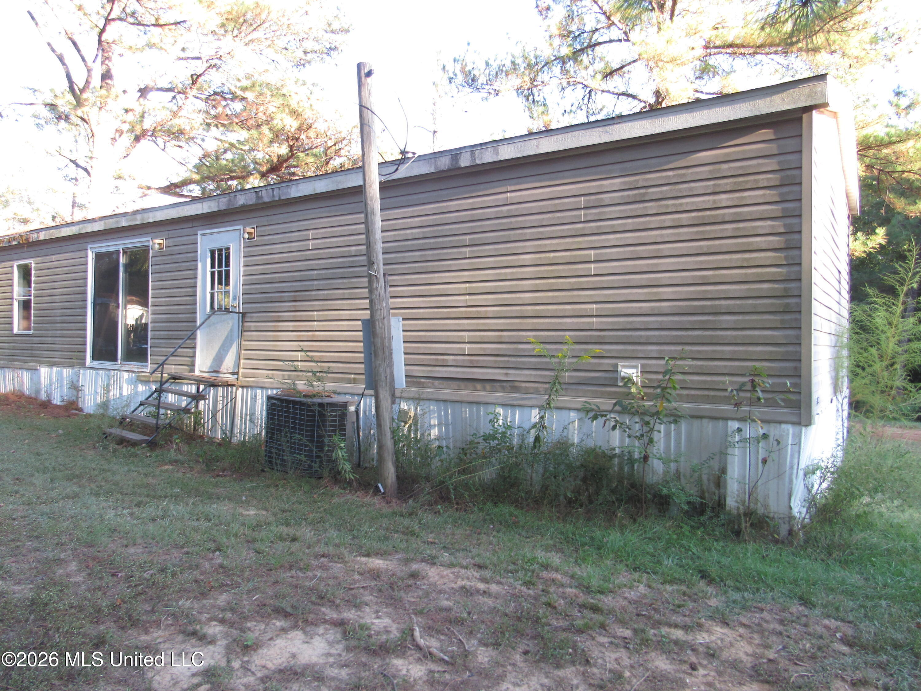 1901 Nw Zetus Road Property Photo 6