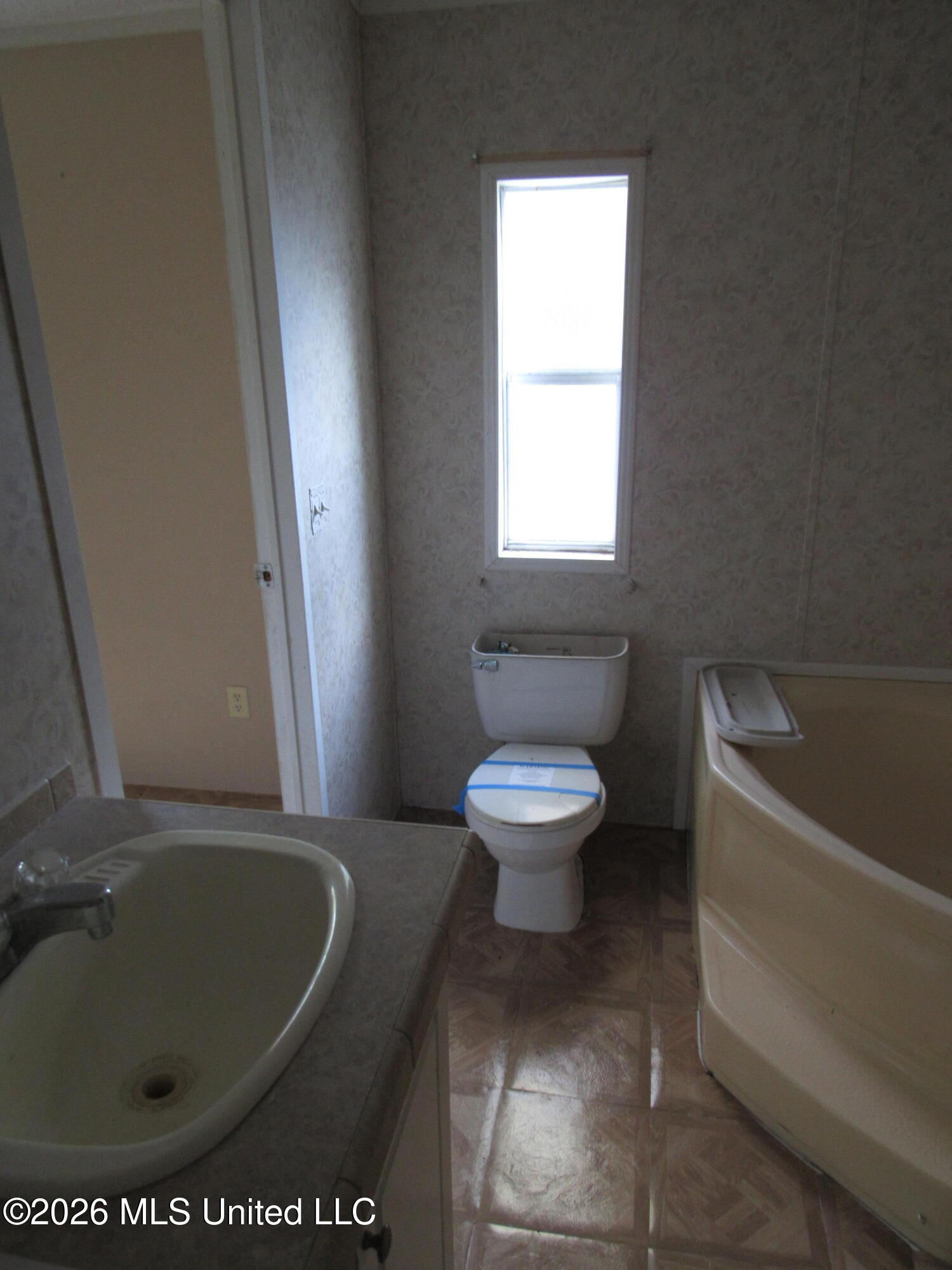 1901 Nw Zetus Road Property Photo 15