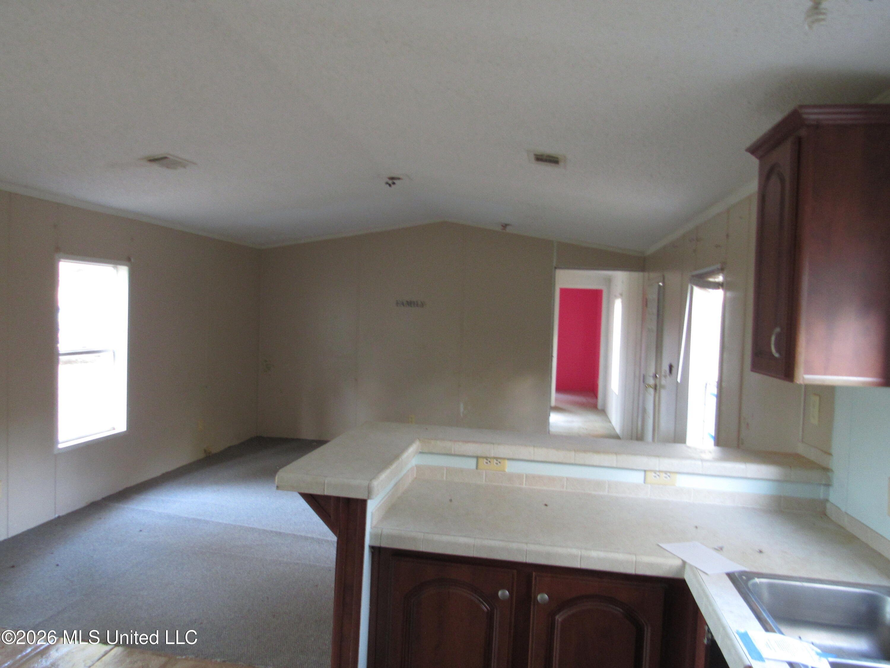 1901 Nw Zetus Road Property Photo 24