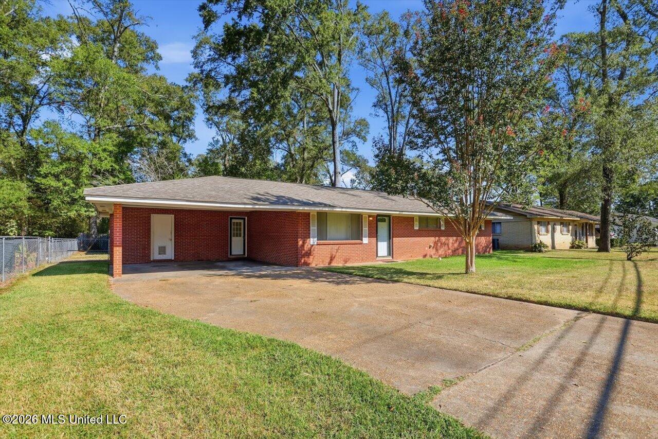 3328 Harle Street Property Photo 3