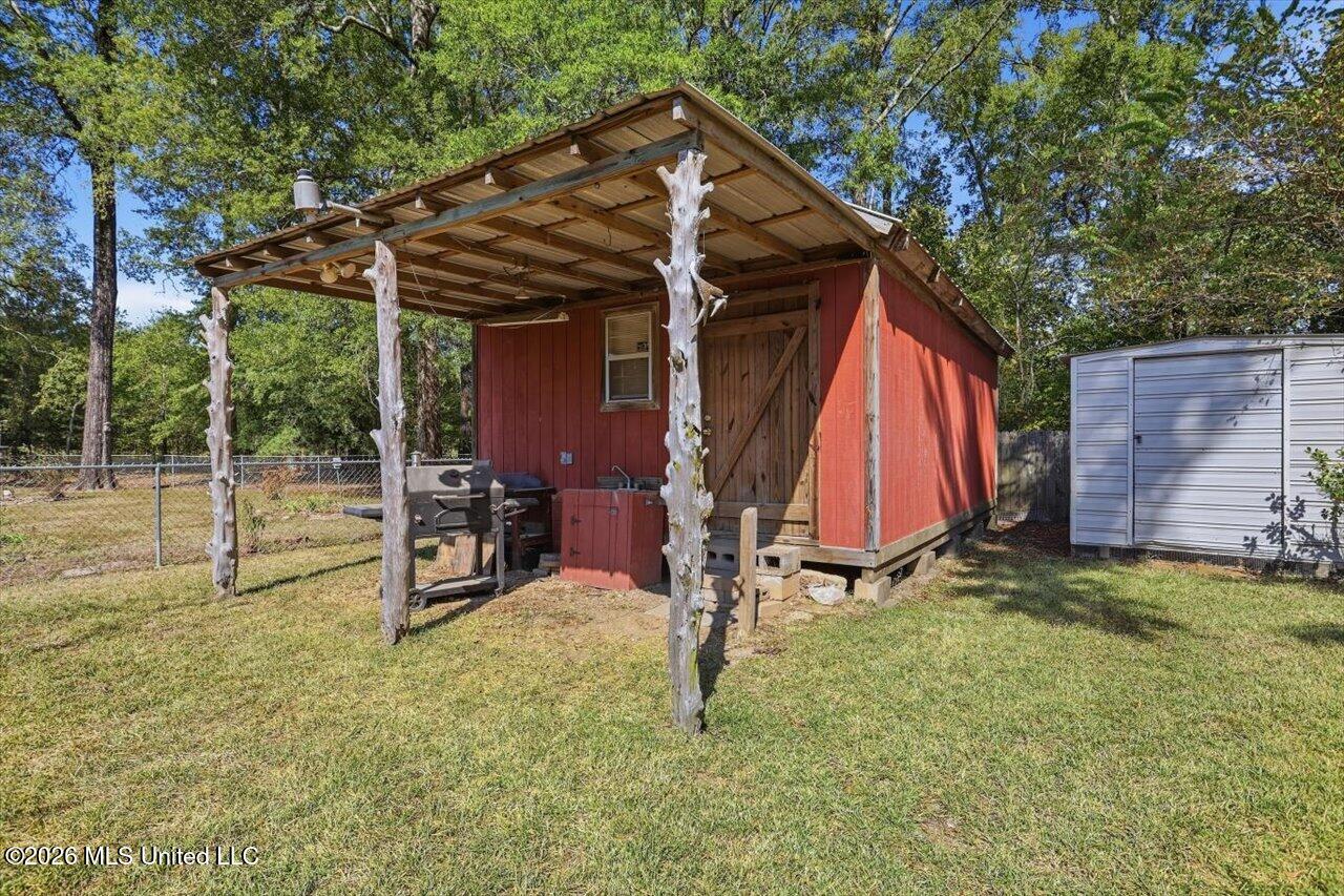 3328 Harle Street Property Photo 5