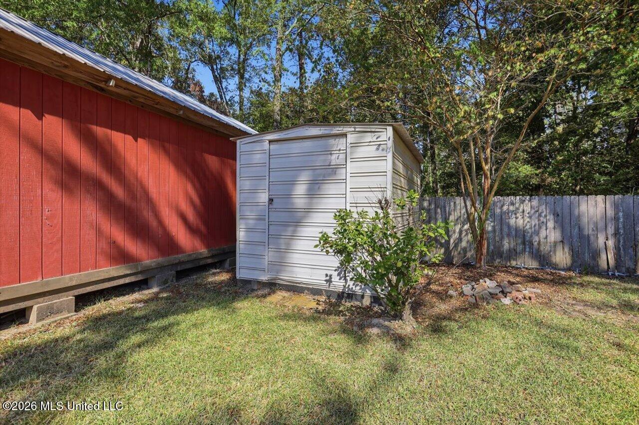 3328 Harle Street Property Photo 6