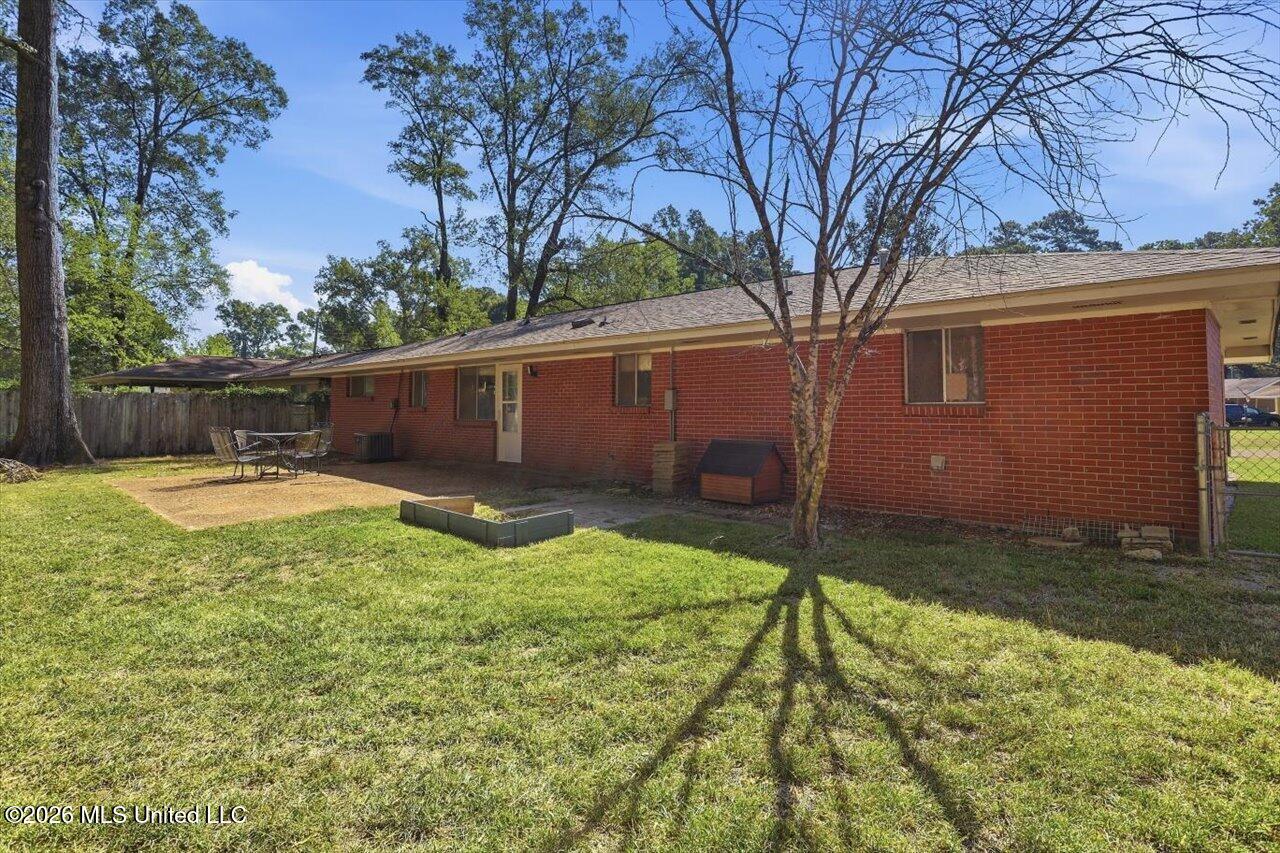 3328 Harle Street Property Photo 7