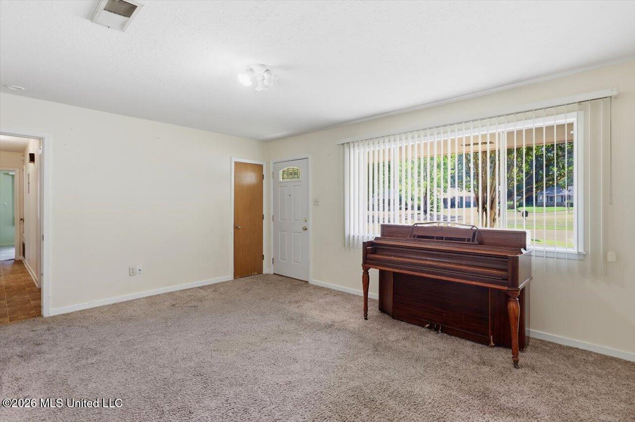 3328 Harle Street Property Photo 10
