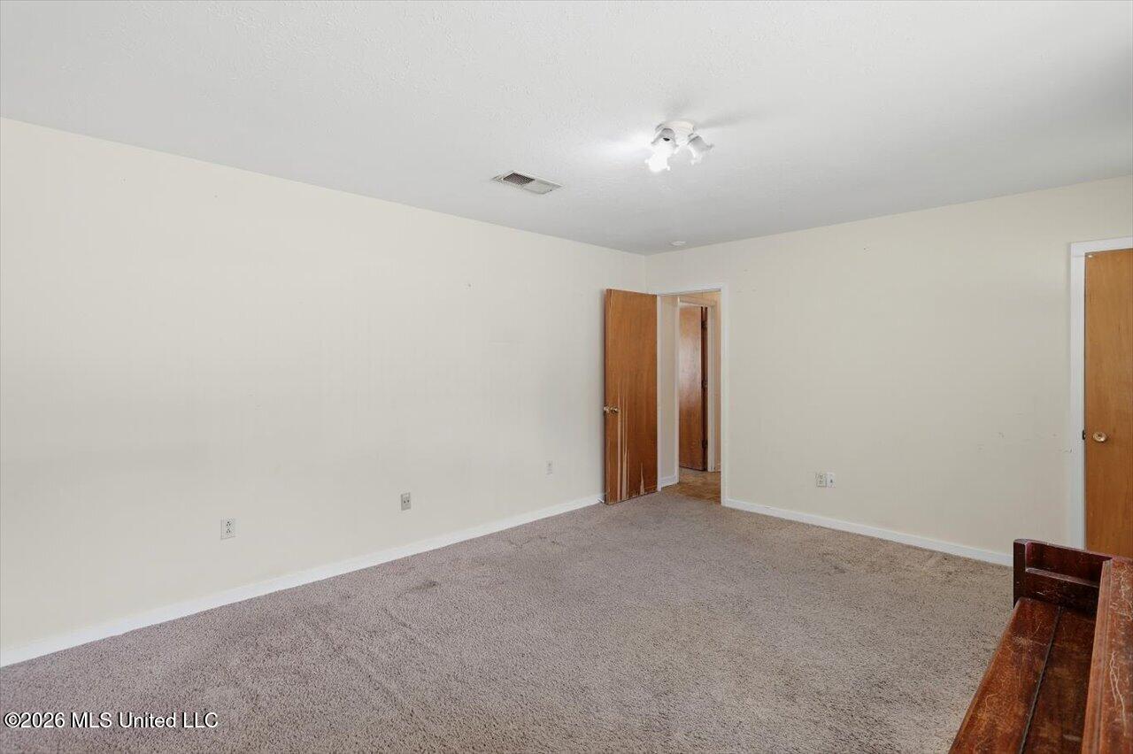 3328 Harle Street Property Photo 11