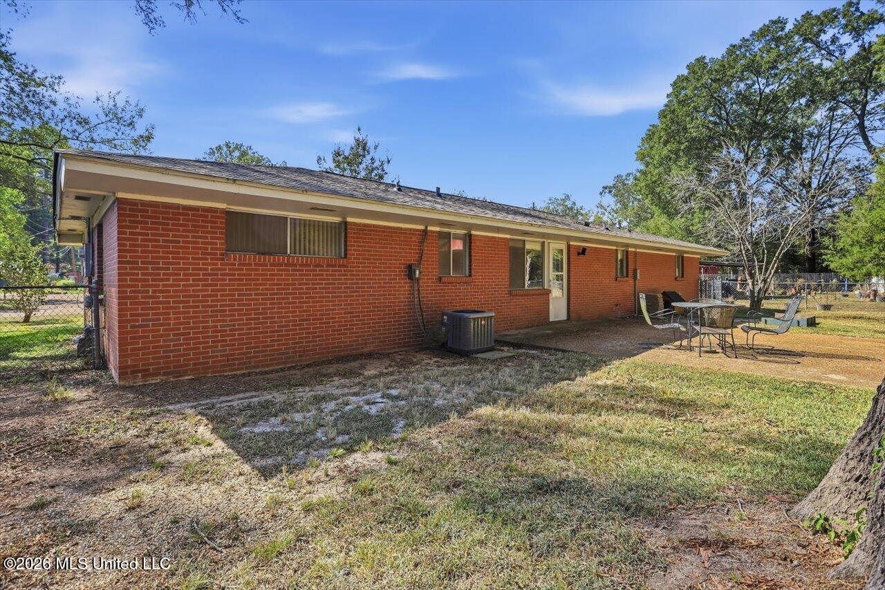 3328 Harle Street Property Photo 26