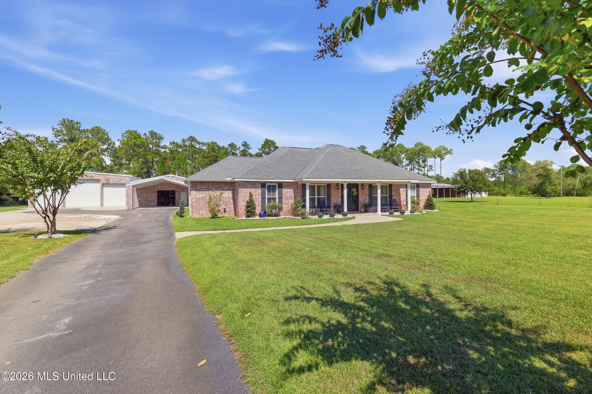 7405 N Old Fort Bayou Road Property Photo 1