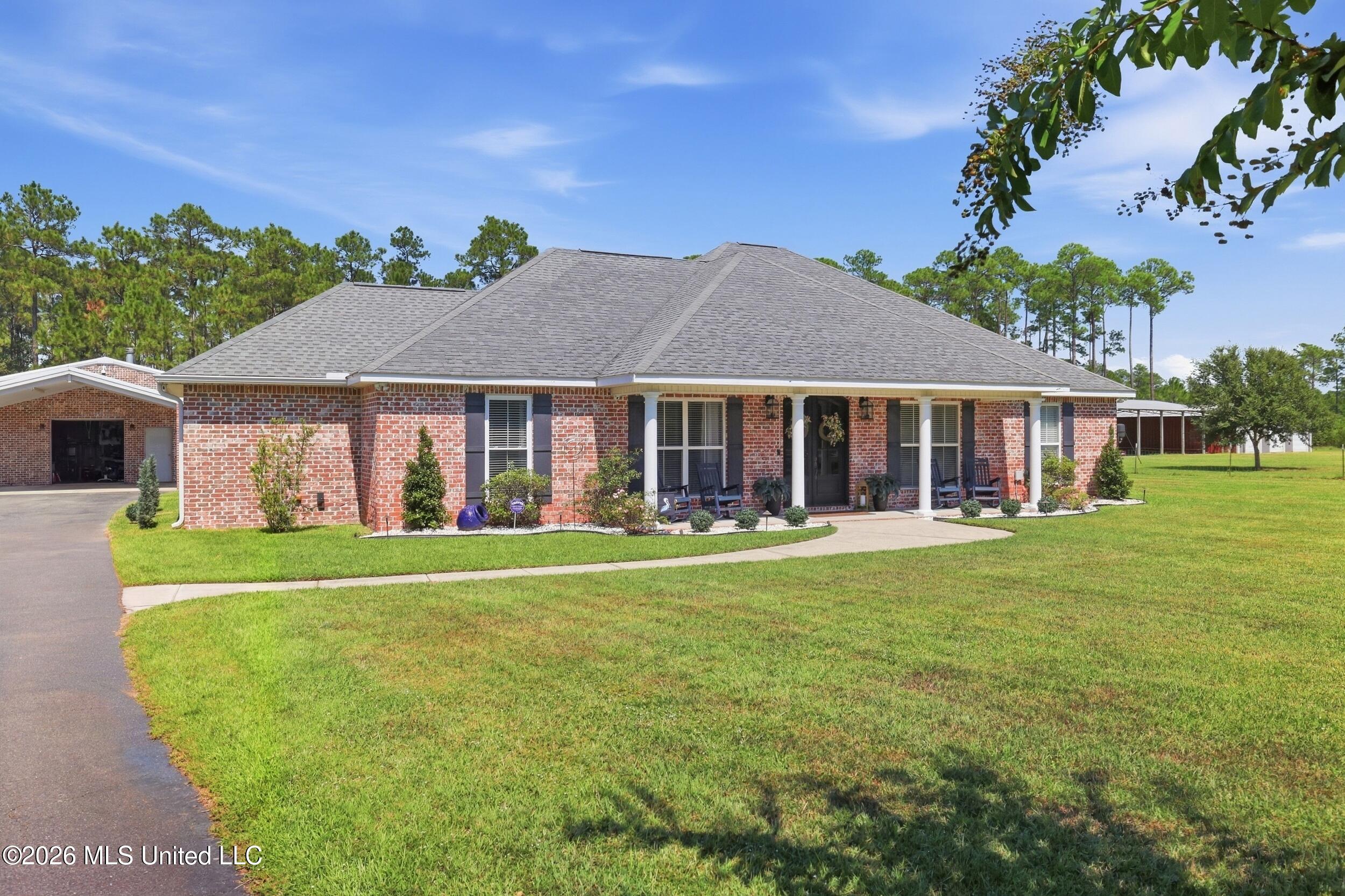 7405 N Old Fort Bayou Road Property Photo 2