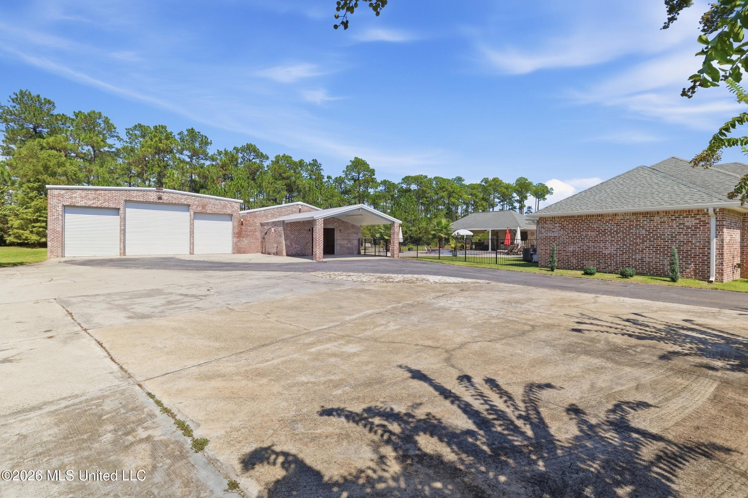 7405 N Old Fort Bayou Road Property Photo 3