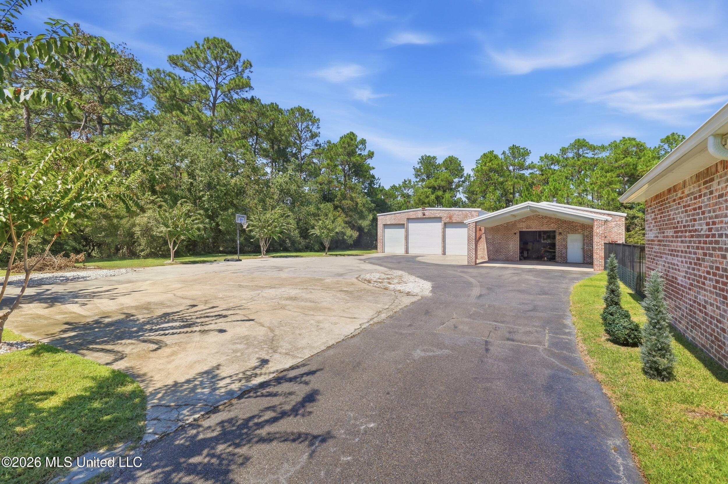 7405 N Old Fort Bayou Road Property Photo 4