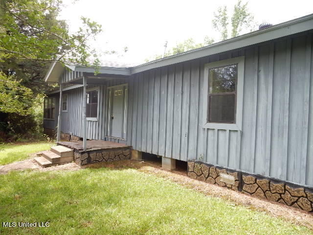 304 Old Highway 21 Property Photo 3