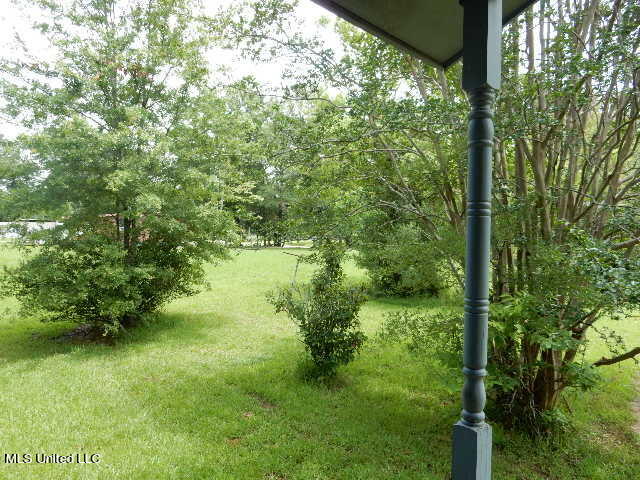 304 Old Highway 21 Property Photo 4