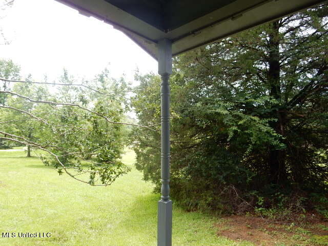 304 Old Highway 21 Property Photo 5