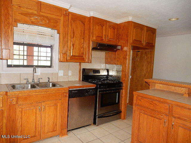 304 Old Highway 21 Property Photo 8