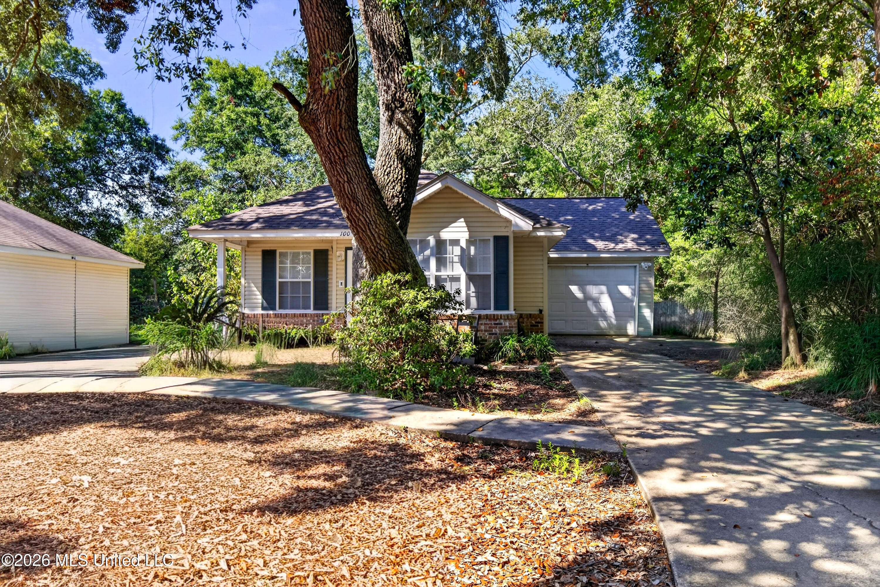 100 28th 1/2 Street Property Photo 1